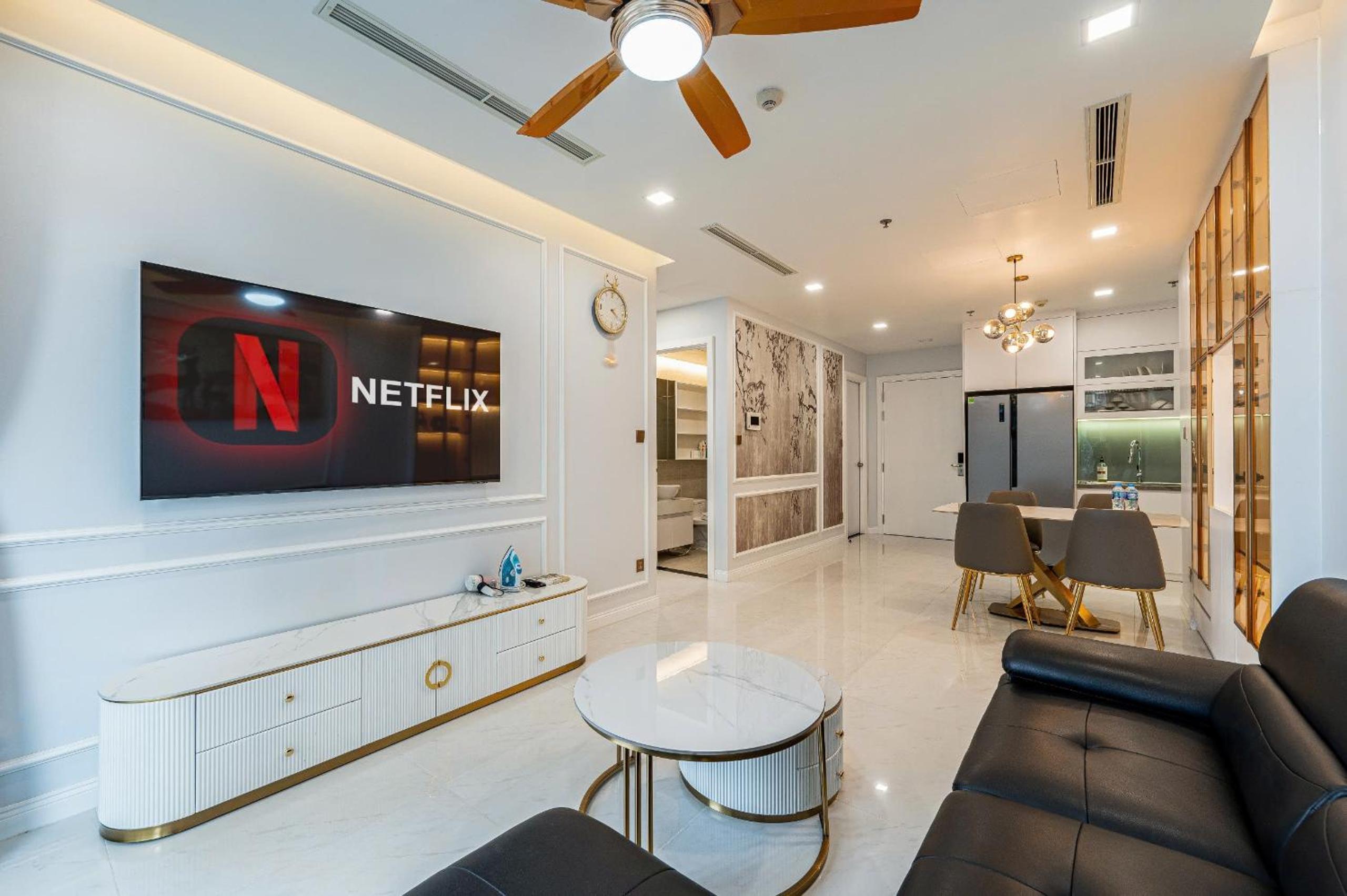 Vinhomes Landmark Luxury Apartment Since 2025