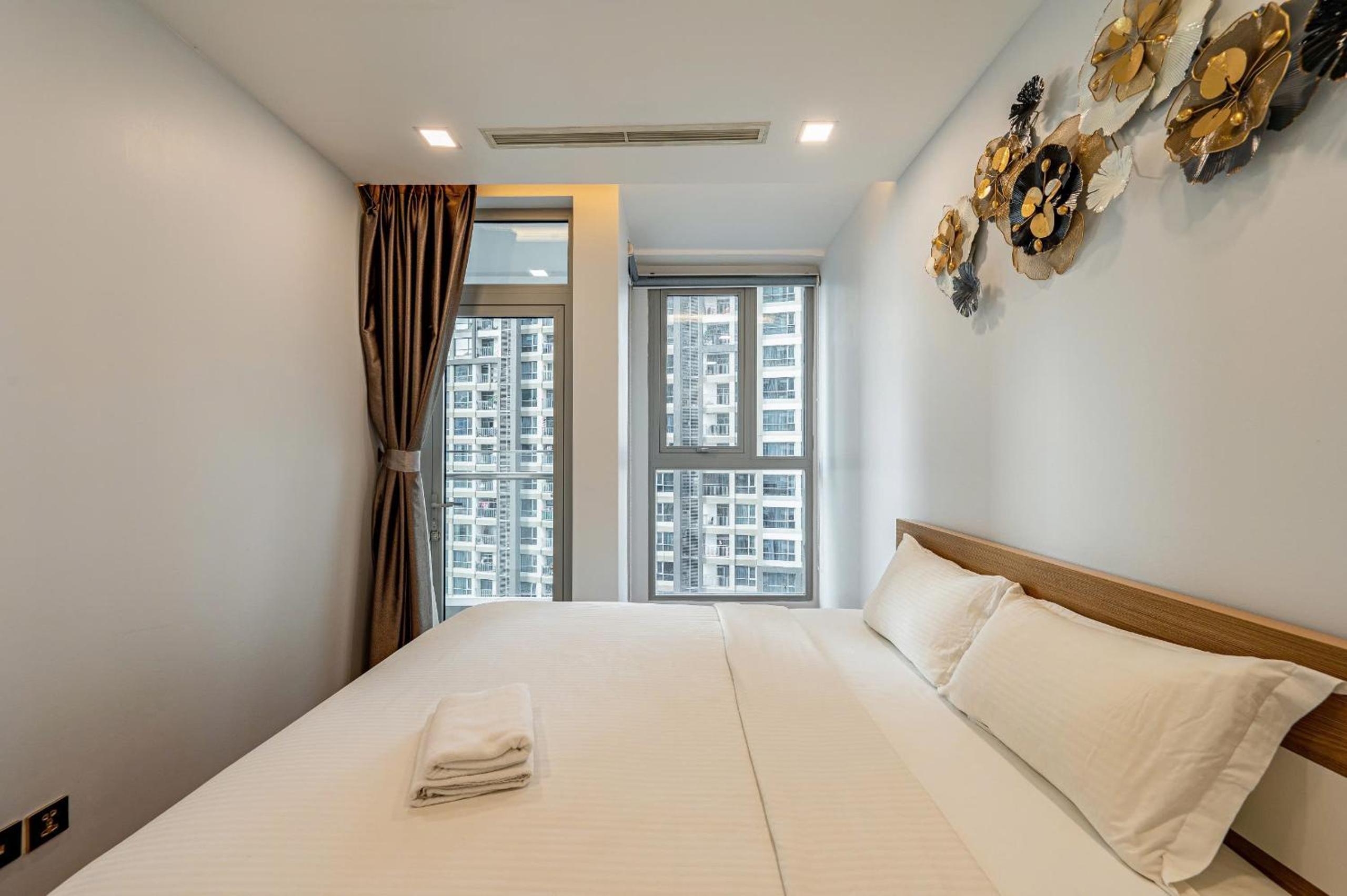 Vinhomes Landmark Luxury Apartment Since 2025