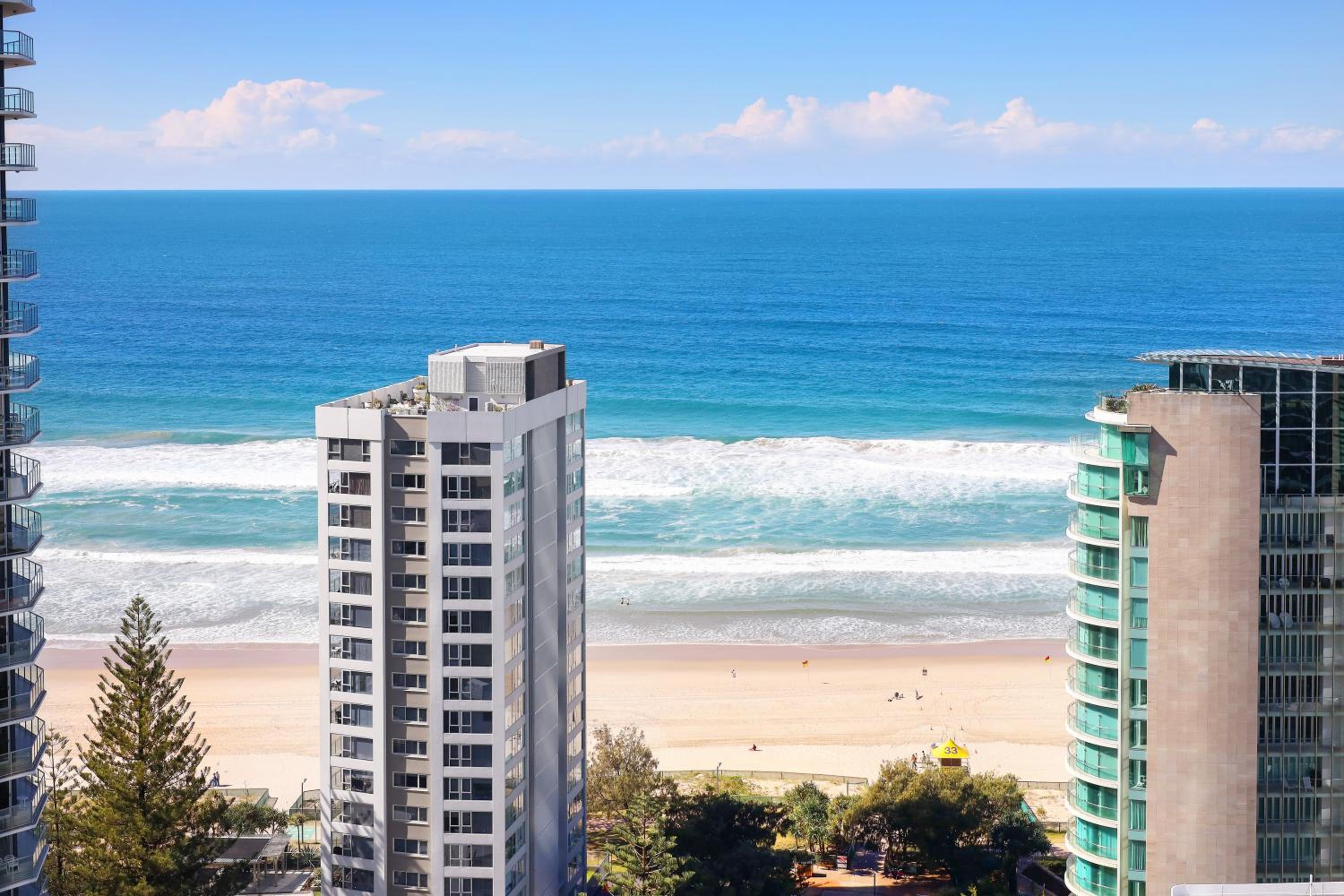 Q Tower Amazing Ocean Views 22nd Level Heated Pools Sleeps 6 - Optimise BNB