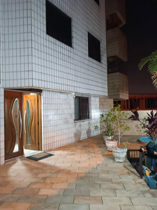 Apartamento com varanda e churrasqueira vila caiçara