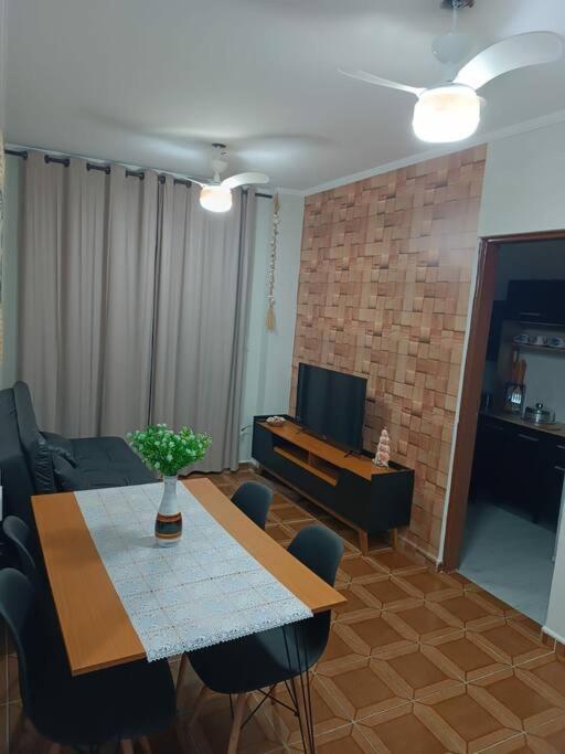 Apartamento com varanda e churrasqueira vila caiçara
