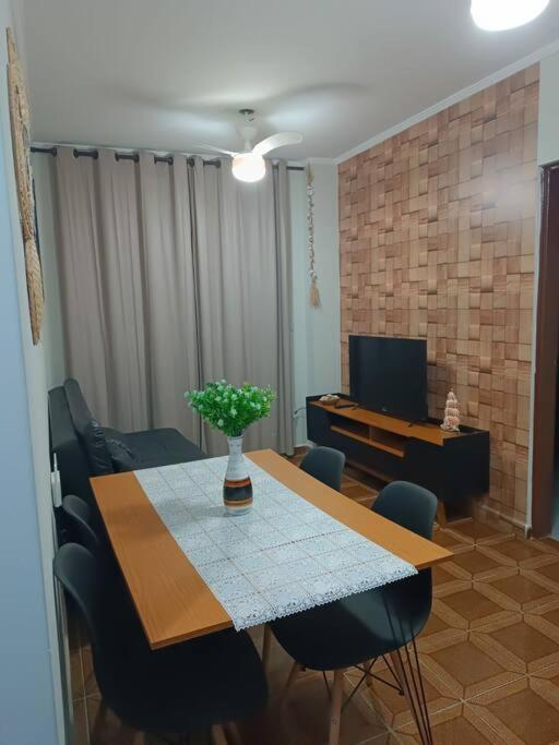 Apartamento com varanda e churrasqueira vila caiçara