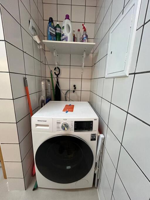 Comfortable 2 Bedroom Apartment Near The Beach