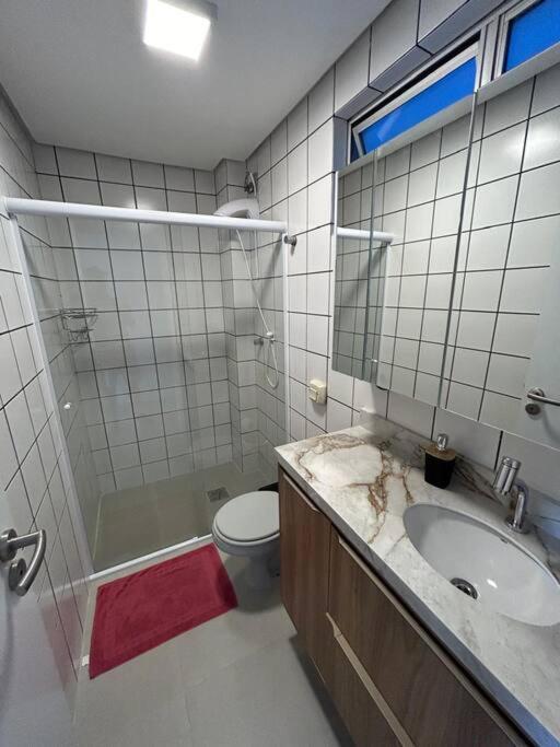 Comfortable 2 Bedroom Apartment Near The Beach