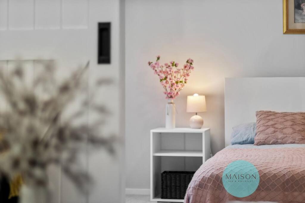 Contemporary Chic Cottage on Millfield