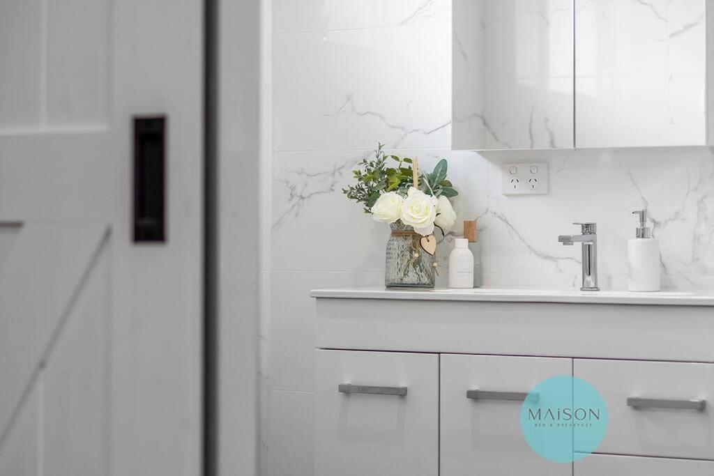 Contemporary Chic Cottage on Millfield