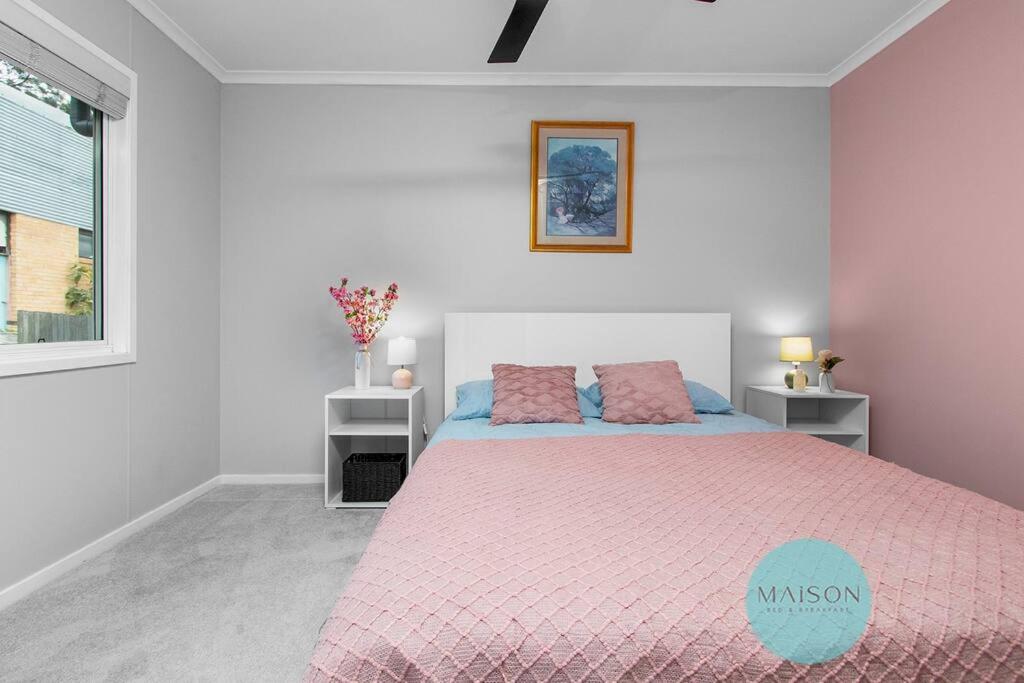 Contemporary Chic Cottage on Millfield