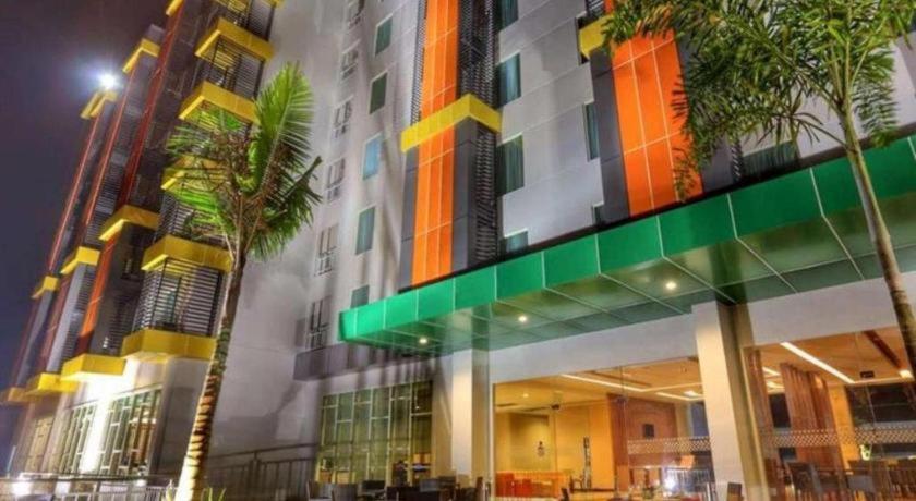 Hotel Dalton Hotel Makassar - Image 1