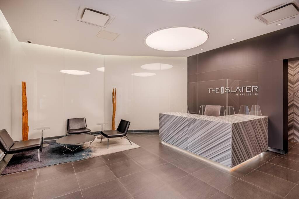 Luxury 2-Bedroom Penthouse Downtown with Free Parking