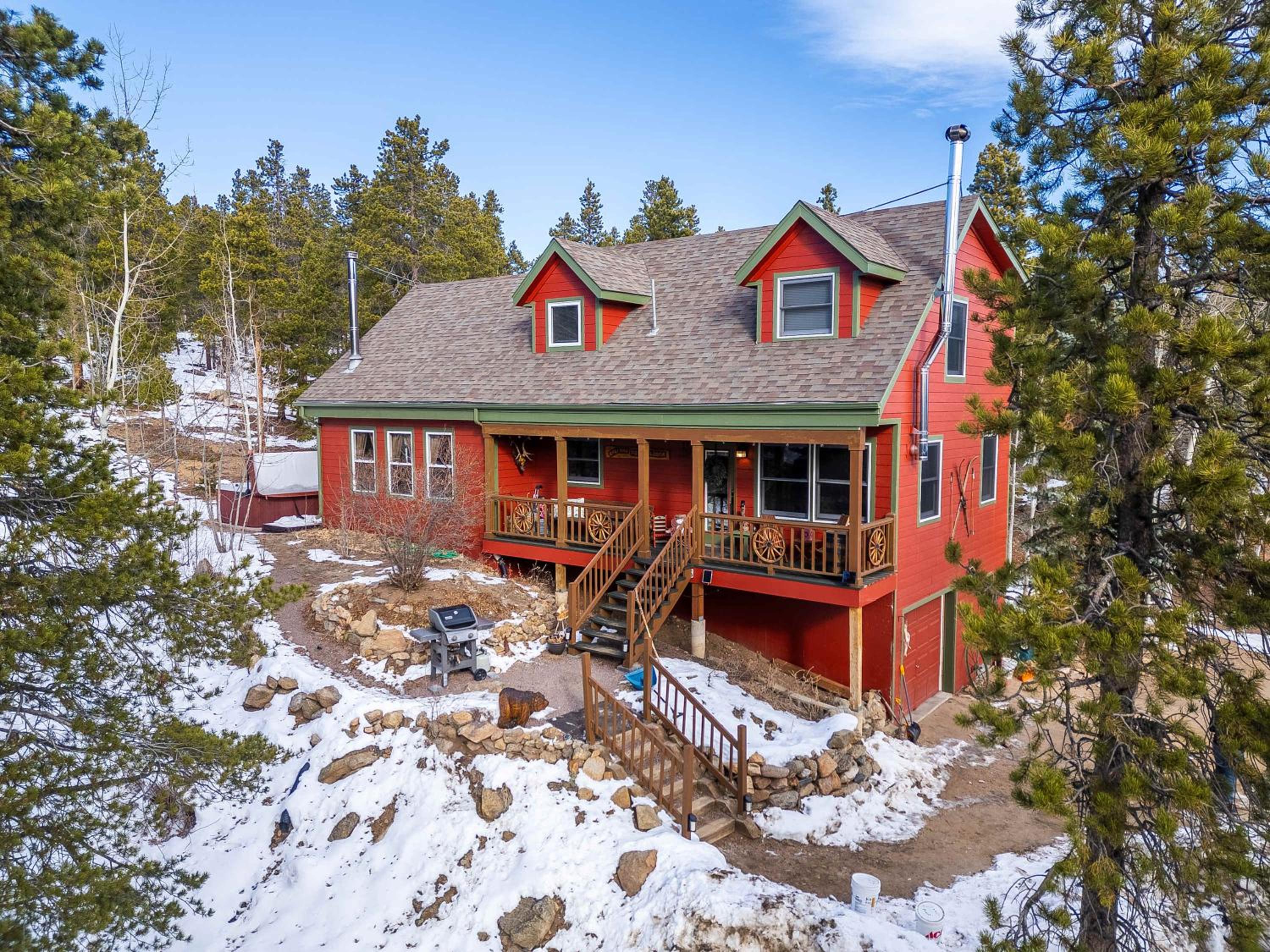 Family & Dog Welcoming Lodge with Hot Tub & Games view 2