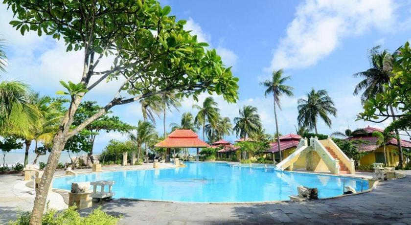 Parai Beach Resort & Spa - Bangka view 4
