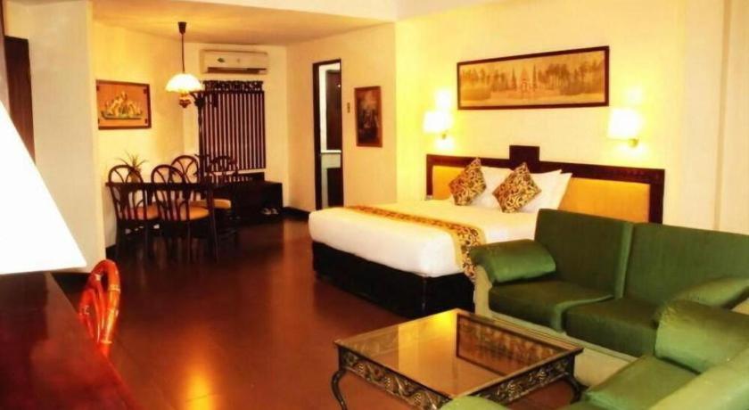 Losari Beach Hotel Makassar