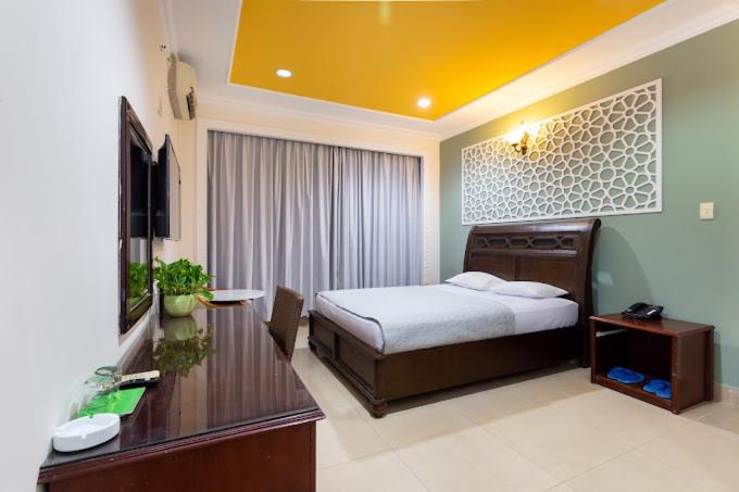 Mai Hotel SG- by BAY LUXURY