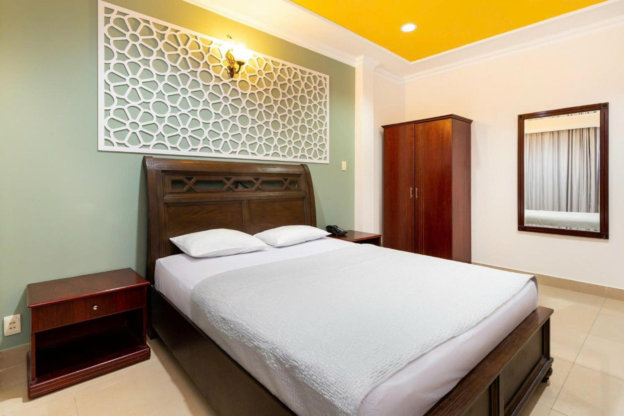 Mai Hotel SG- by BAY LUXURY