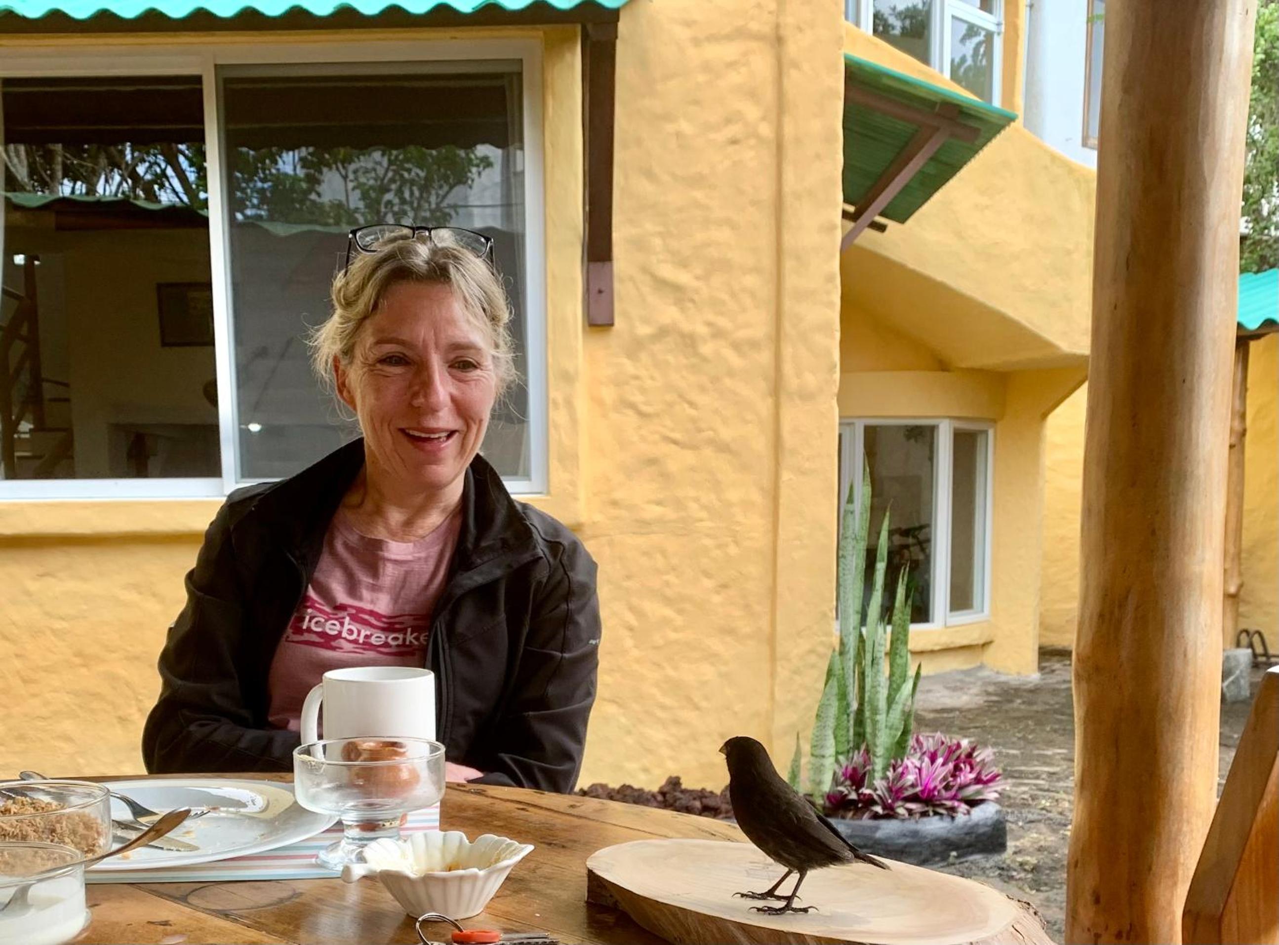 Quiet Guest House with Gardens and Galapagos wild life