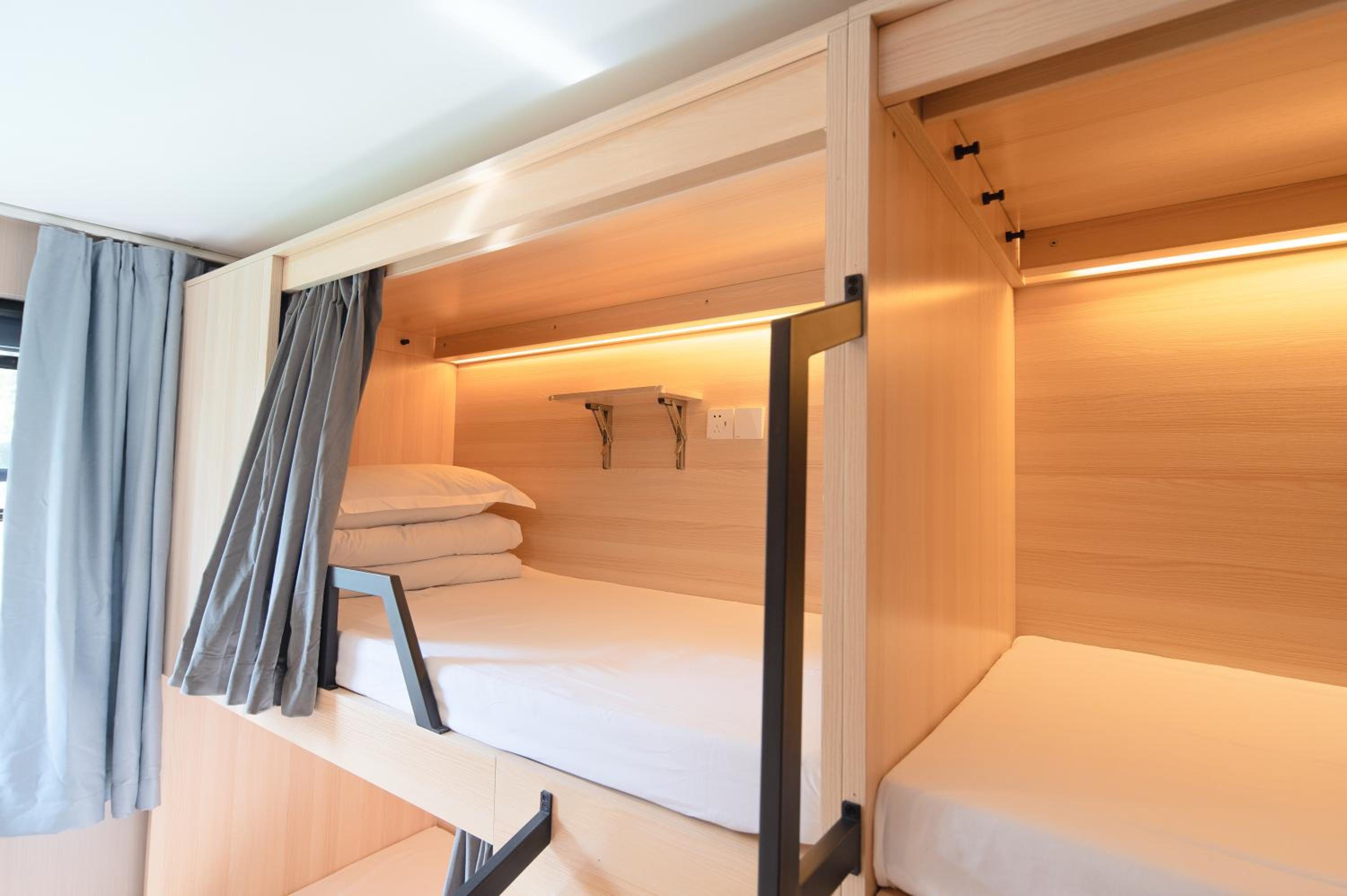 Dayin Youth Hostel - Old Town & People's Square& Rail Hub -Social Area -Bar -Café -Gym -Free Laundry Luggage Storage -24H Front Desk -English Service