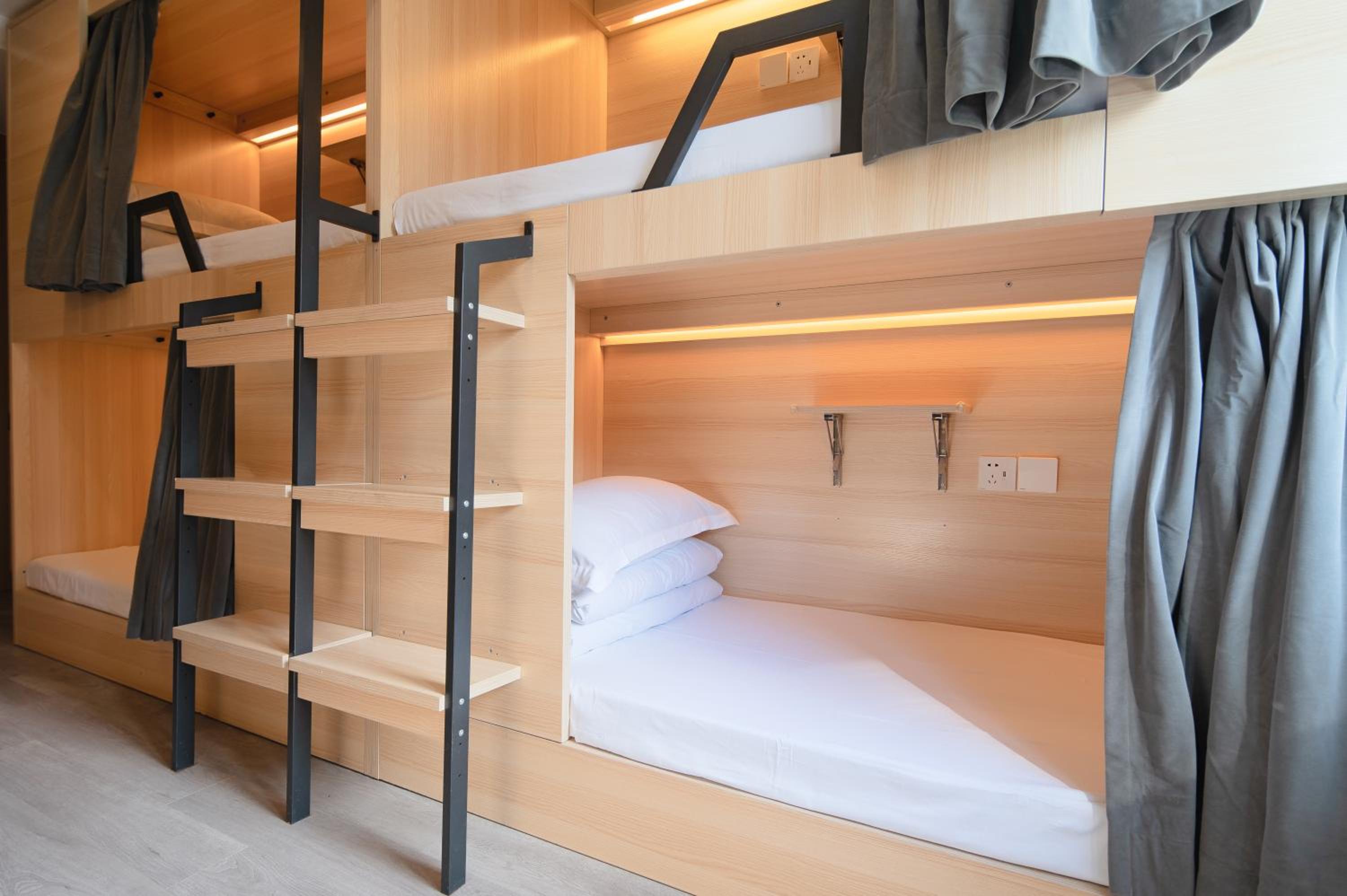 Dayin Youth Hostel - Old Town & People's Square& Rail Hub -Social Area -Bar -Café -Gym -Free Laundry Luggage Storage -24H Front Desk -English Service