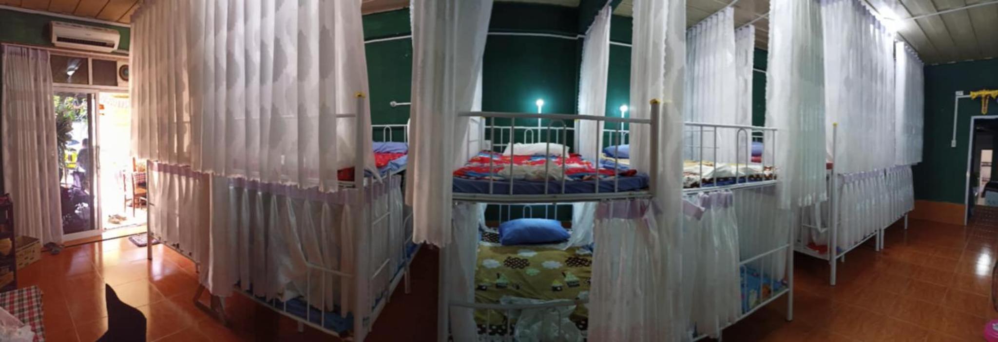 Hostel Neva Paris view 4