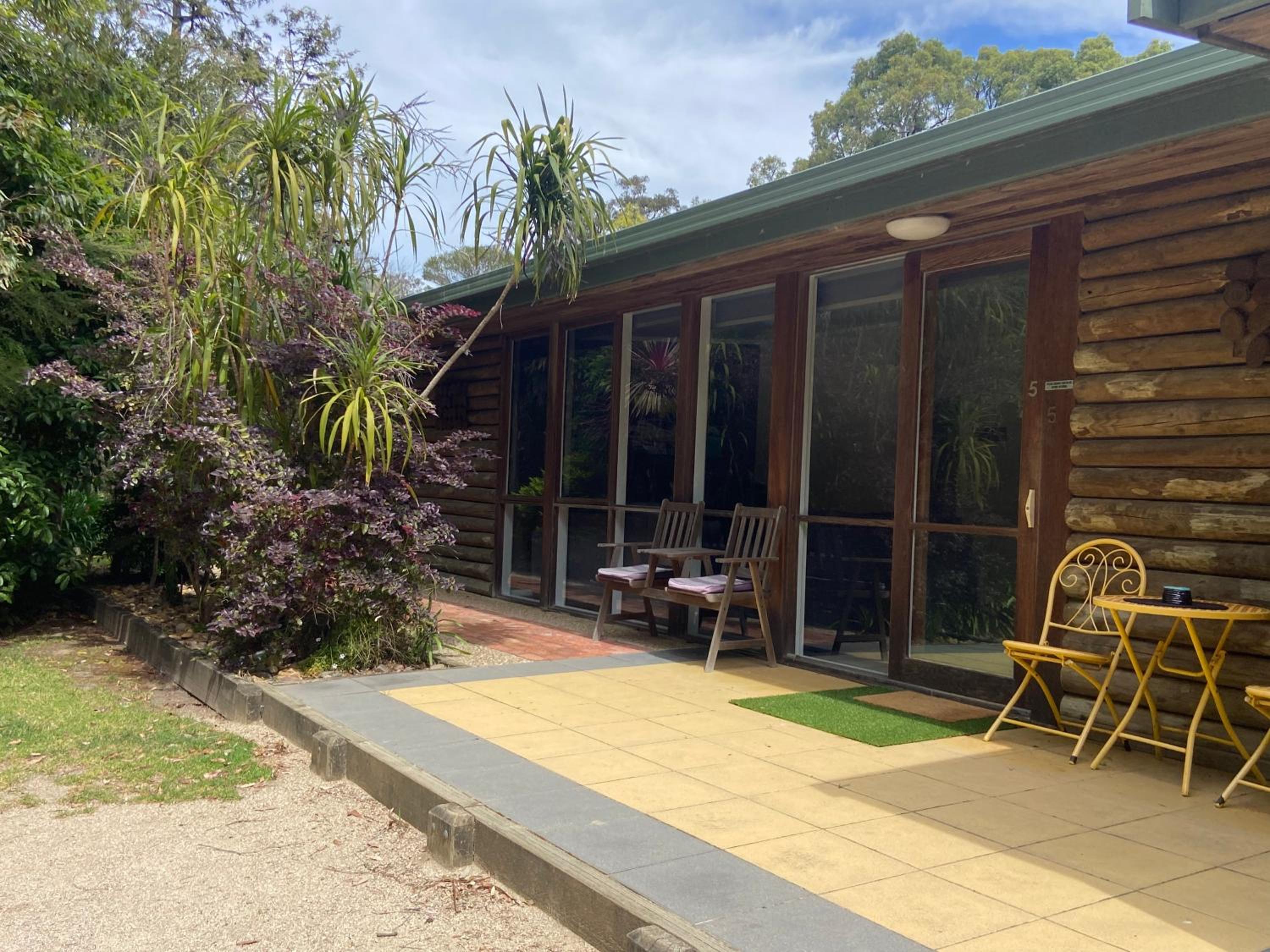 Mallacoota Log cabins view 3