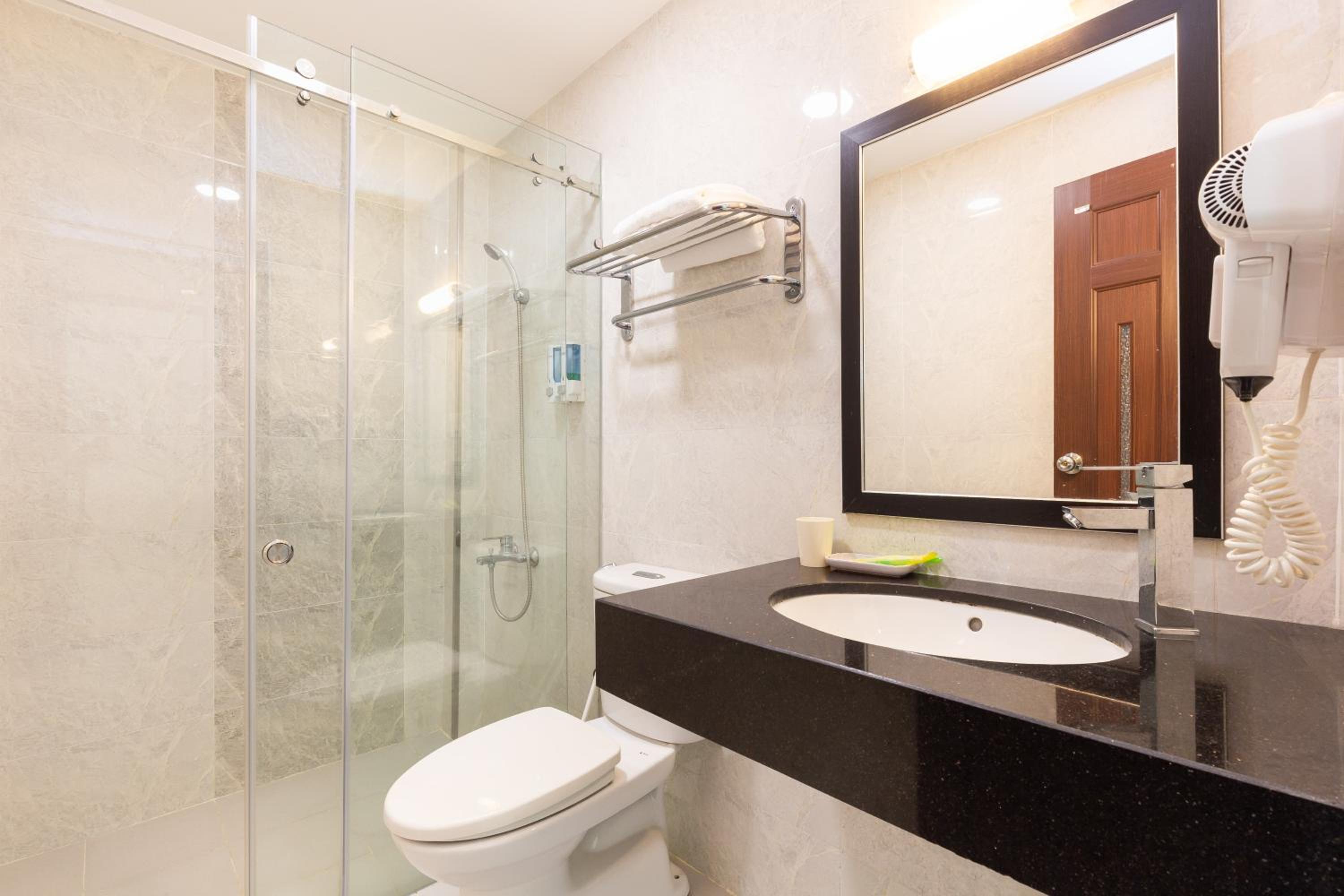Tran Chau Hotel SG - by BAY LUXURY