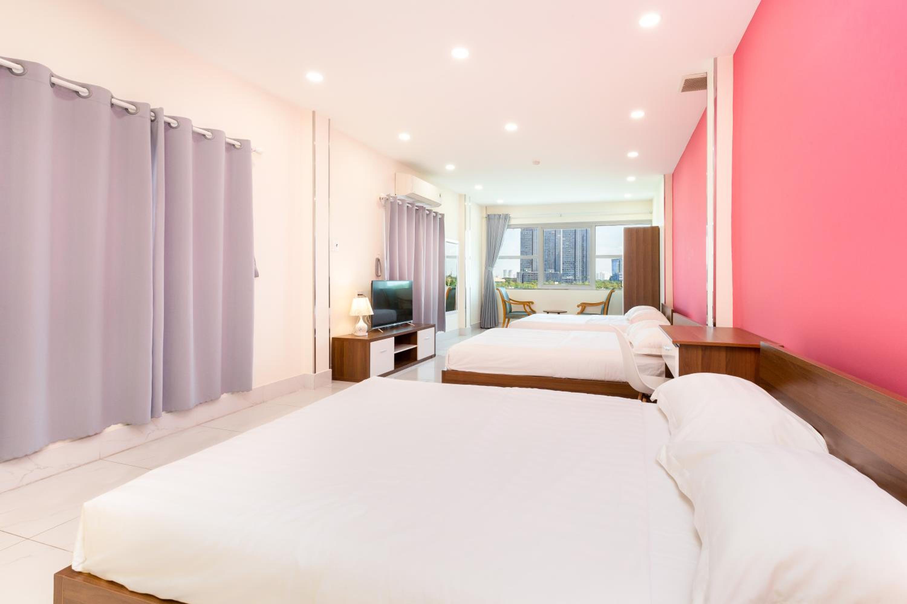 Tran Chau Hotel SG - by BAY LUXURY