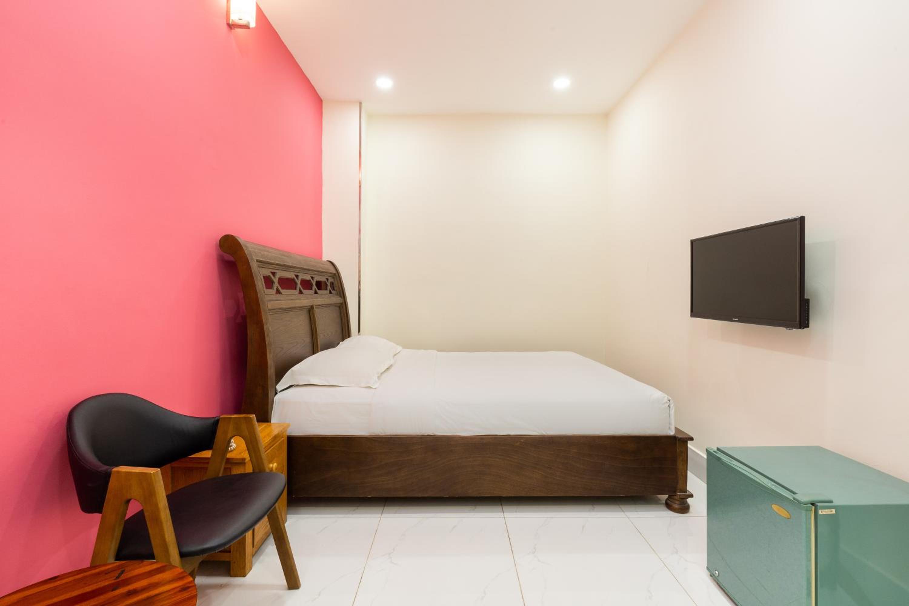 Tran Chau Hotel SG - by BAY LUXURY