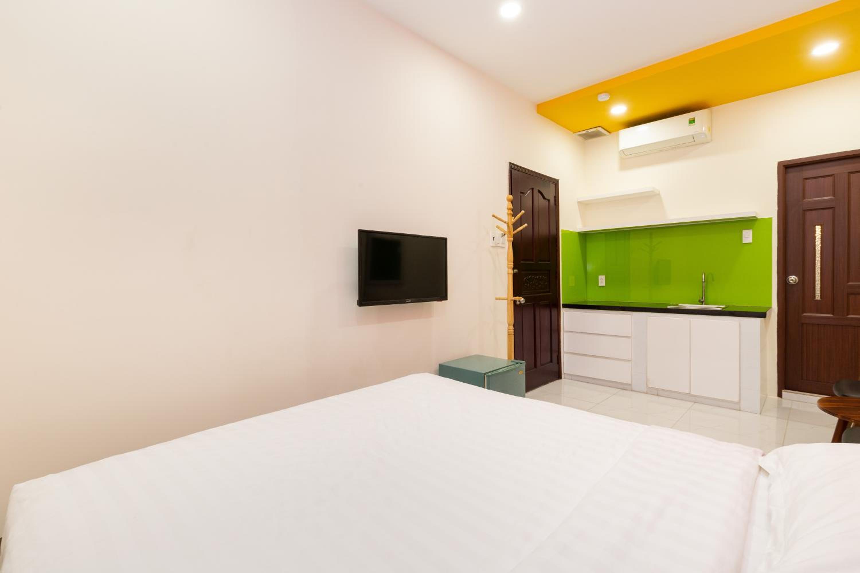 Tran Chau Hotel SG - by BAY LUXURY