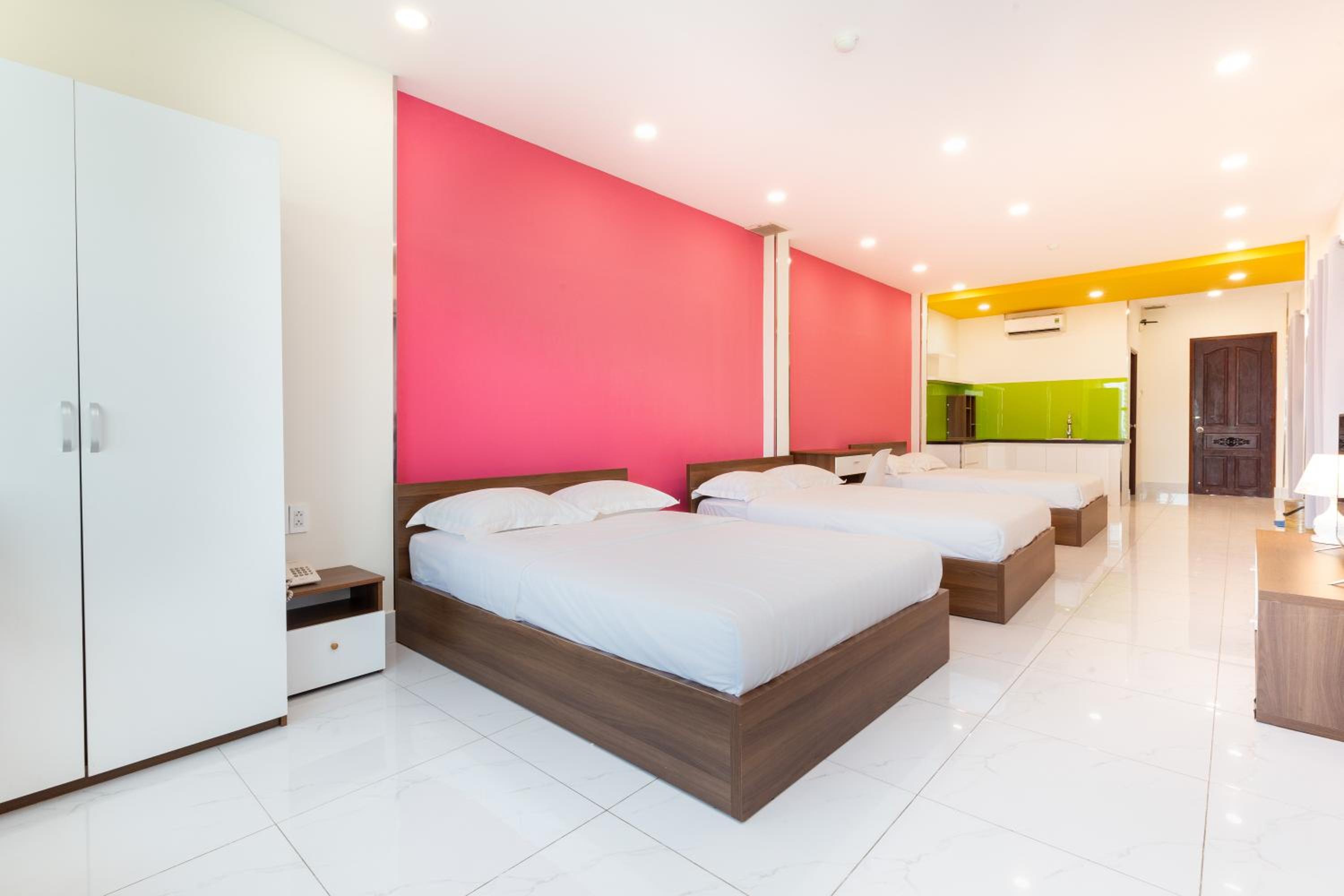 Tran Chau Hotel SG - by BAY LUXURY
