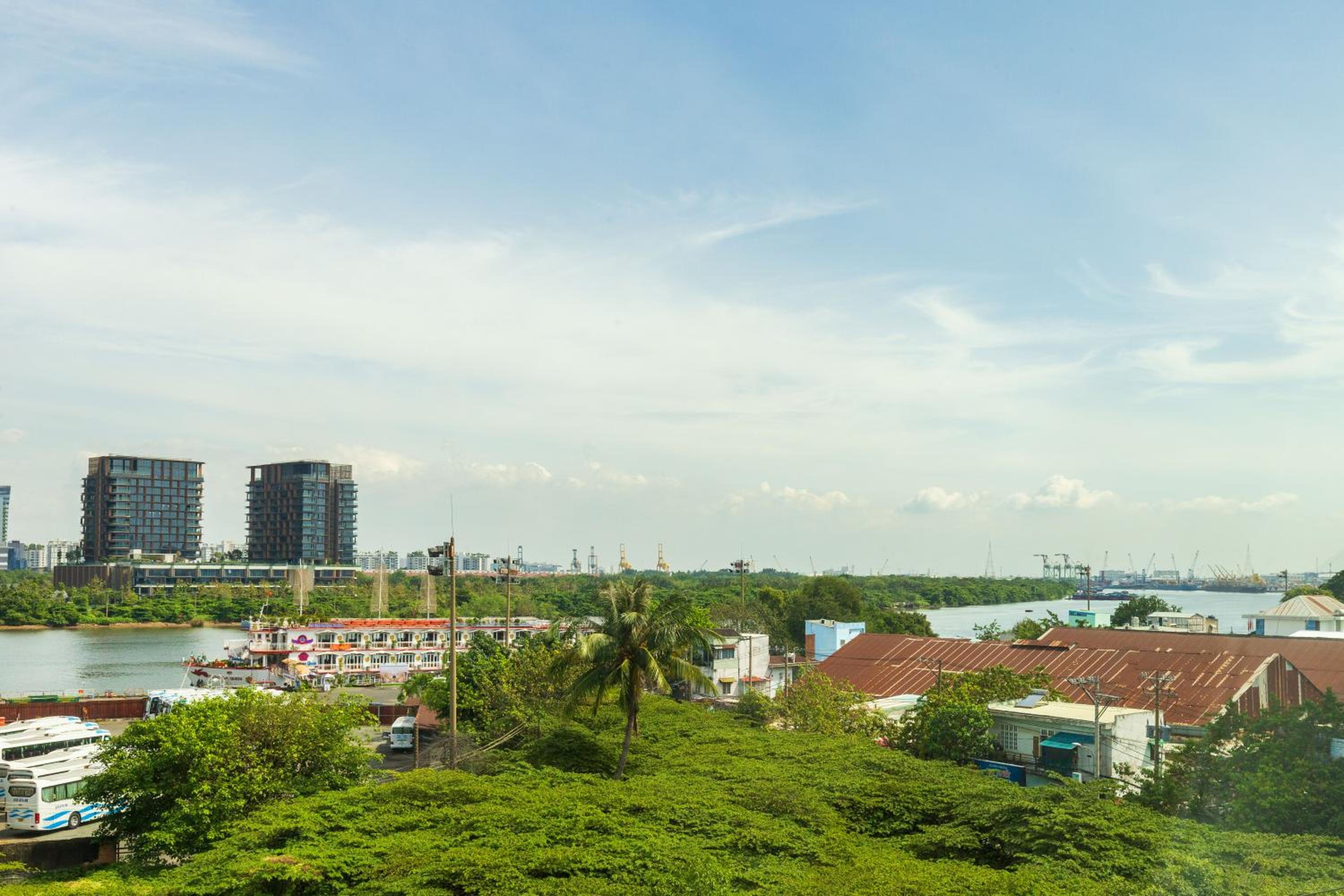 Tran Chau Hotel SG - by BAY LUXURY