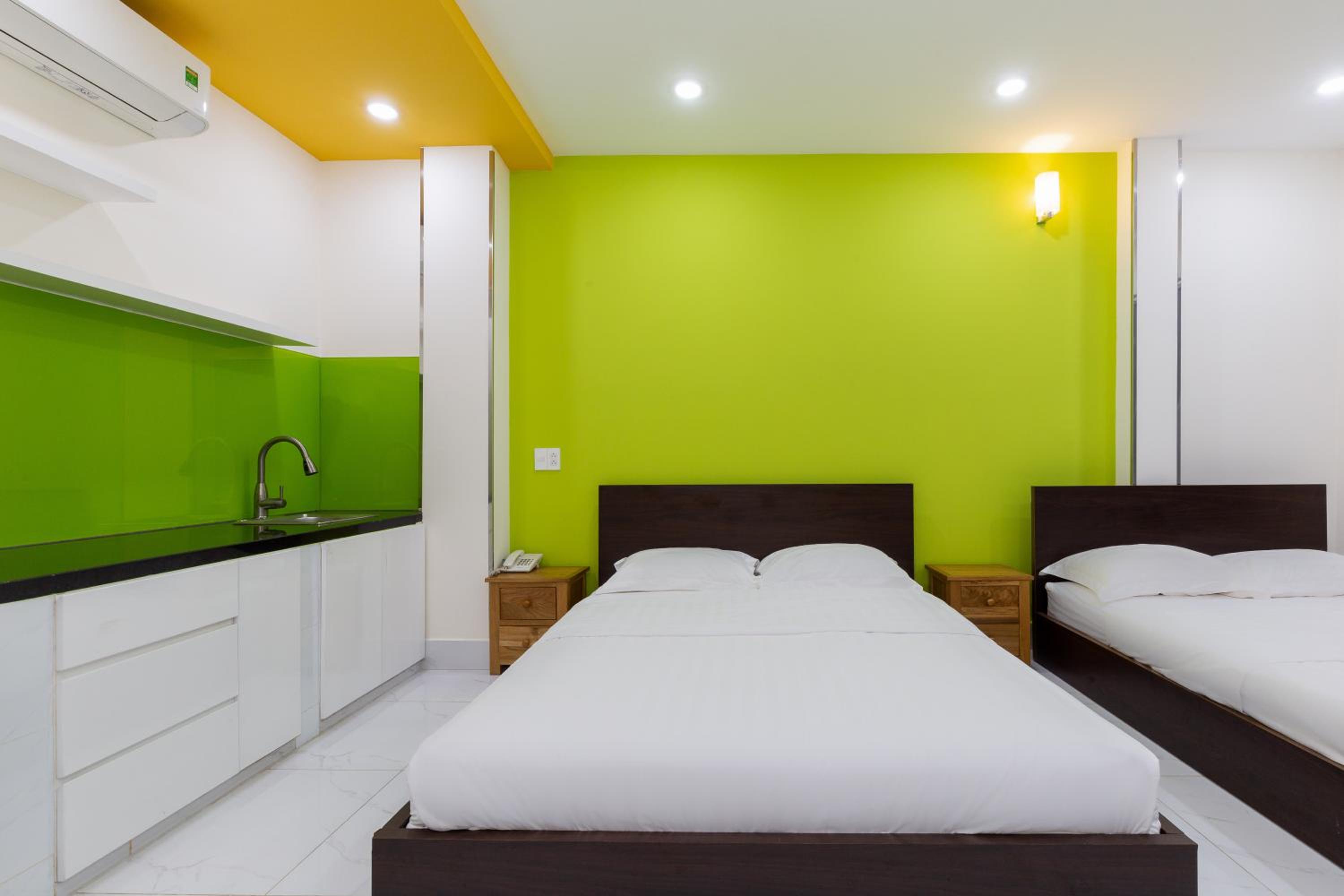 Tran Chau Hotel SG - by BAY LUXURY