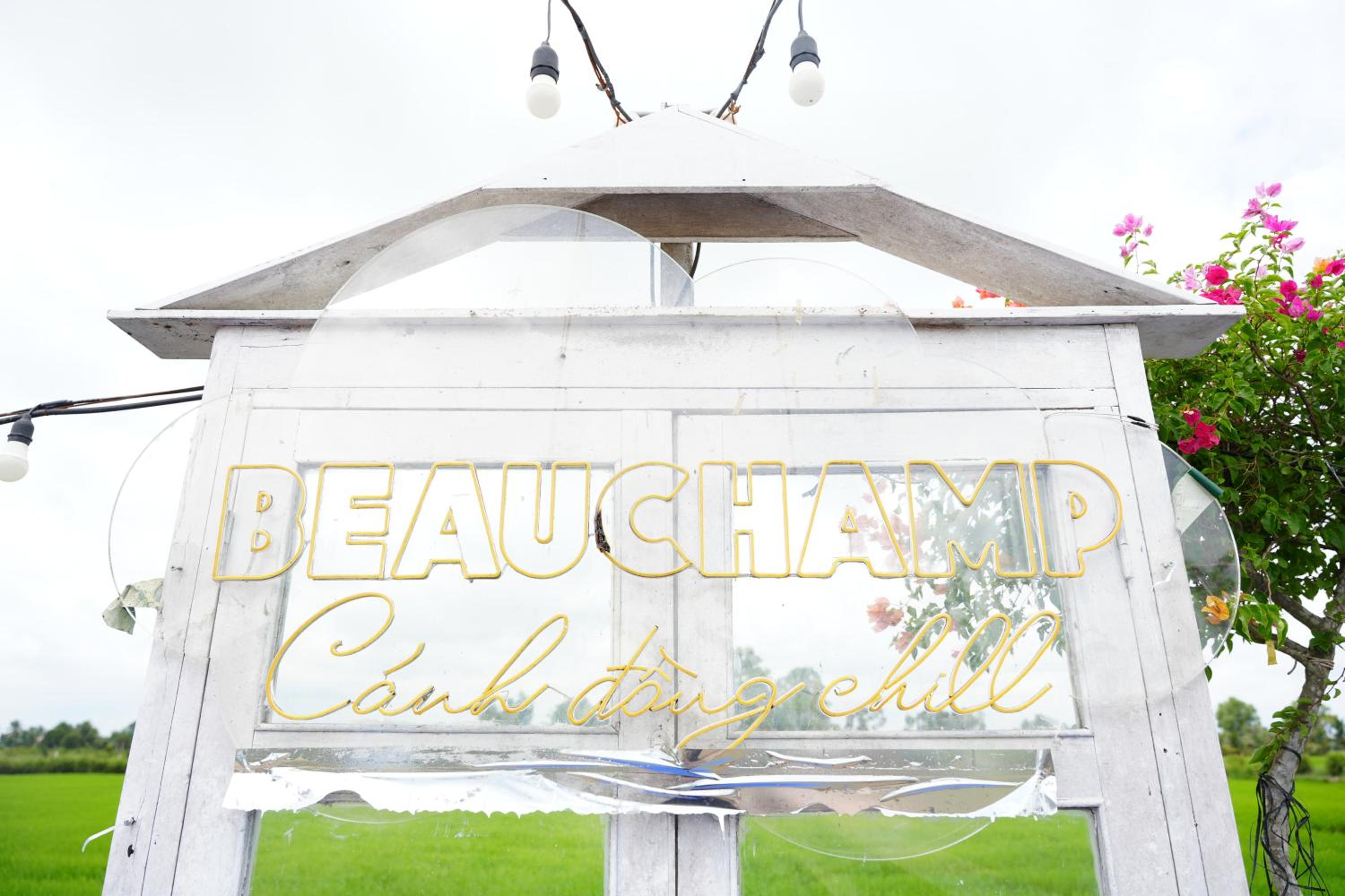 BEAUCHAMP VILLA