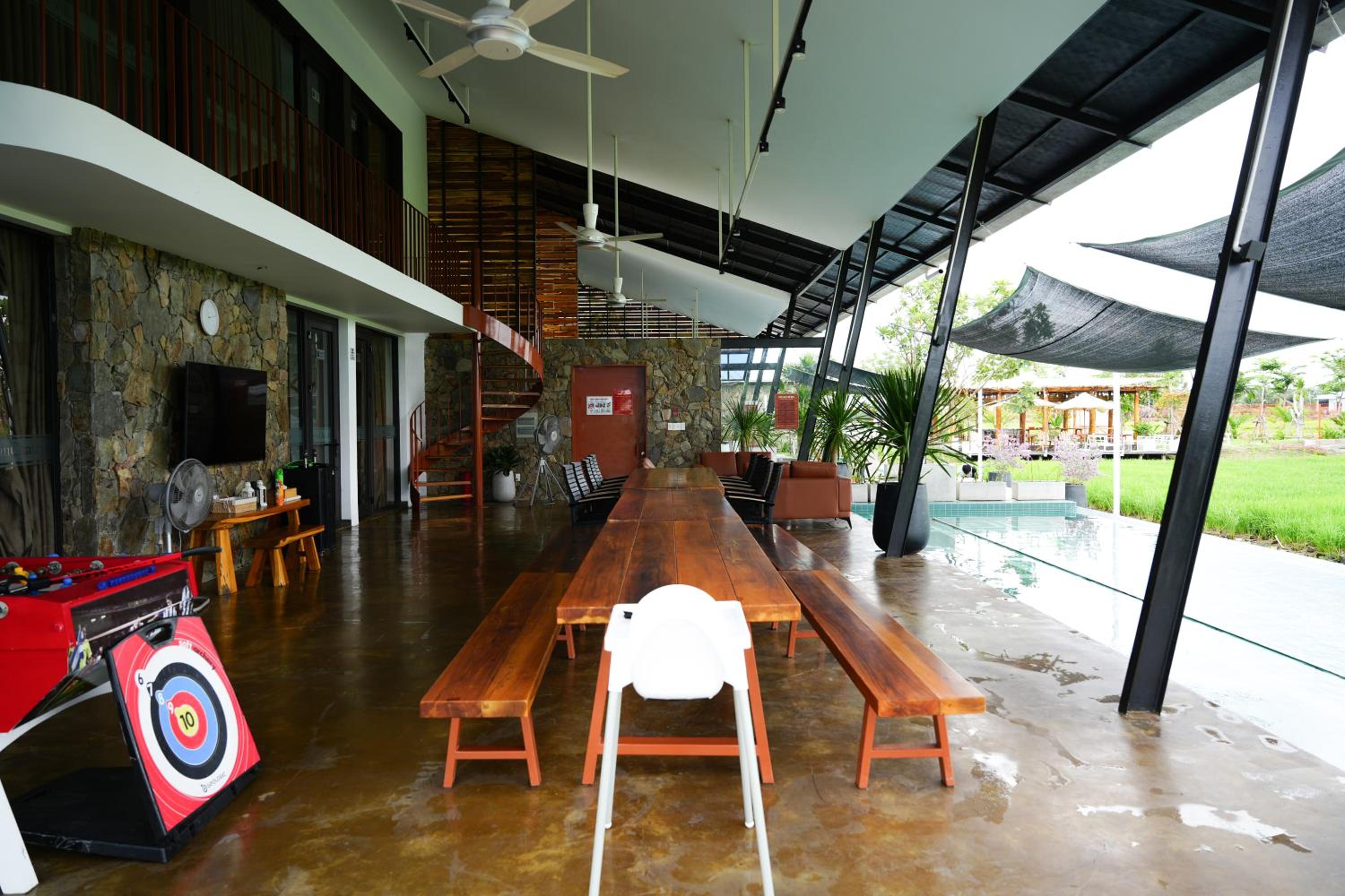 BEAUCHAMP VILLA