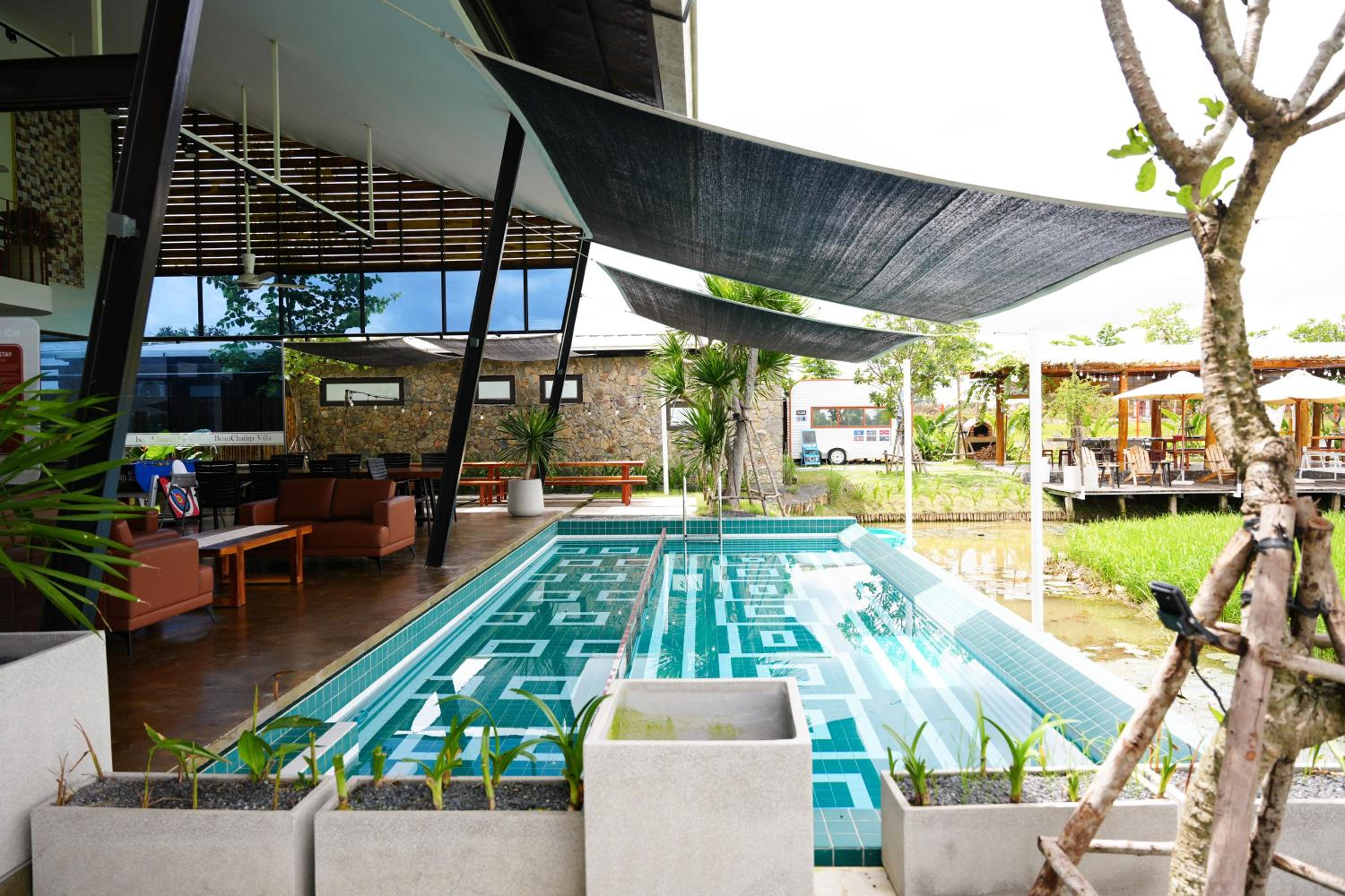 BEAUCHAMP VILLA