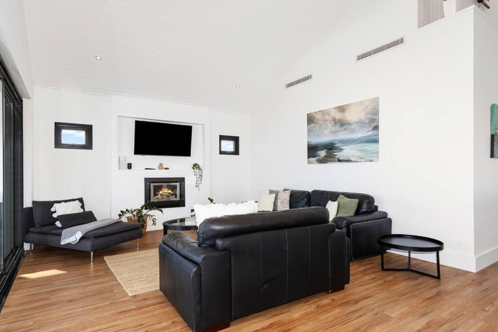 Two-Storey with Marina Views