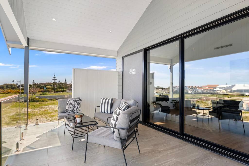 Two-Storey with Marina Views