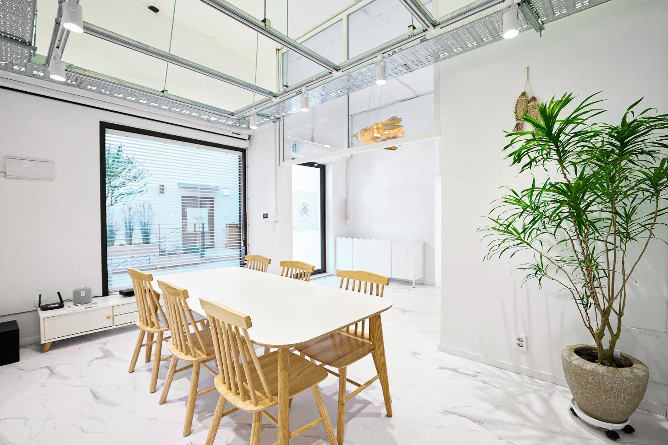 meeting & event spaces
