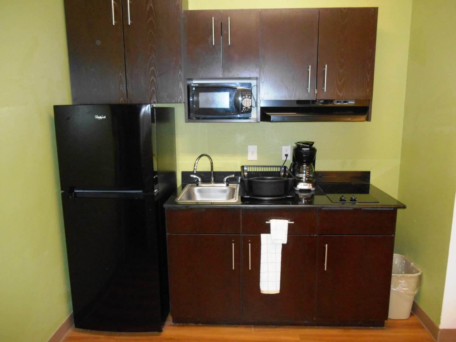 Super 8 by Wyndham Kenedy - Property Image 10