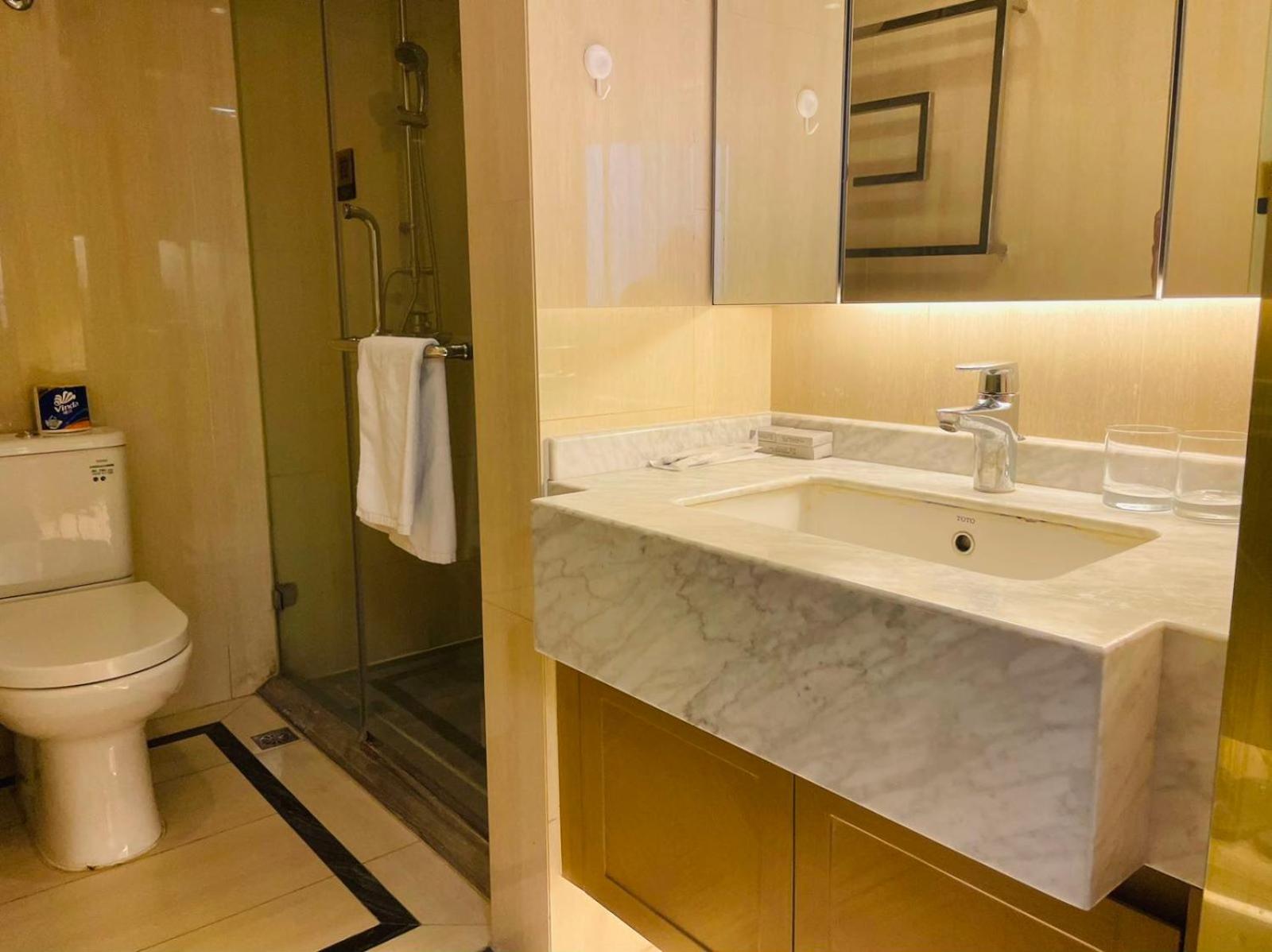 Shanghai Lerongju Boutique Apartment Metro Line 8 20meter