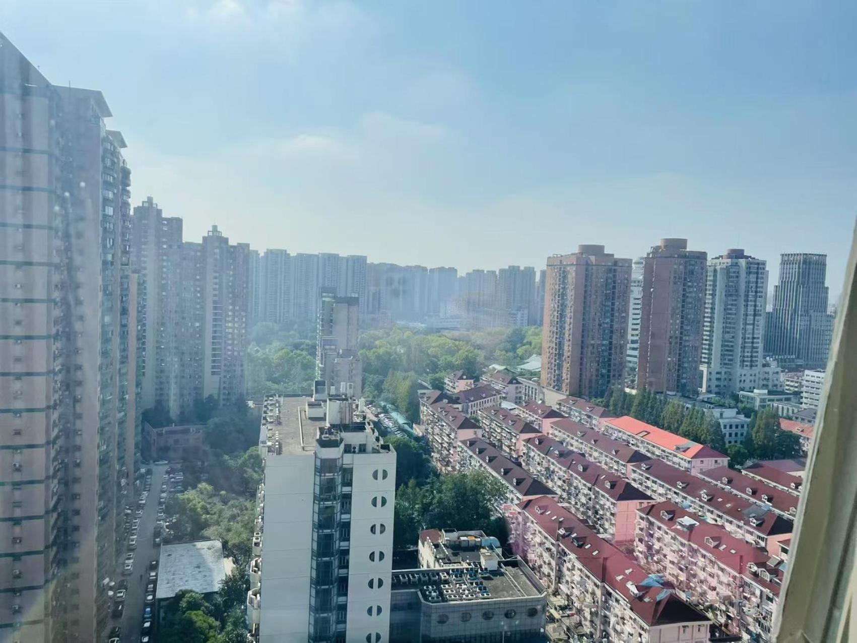 Shanghai Lerongju Boutique Apartment Metro Line 8 20meter