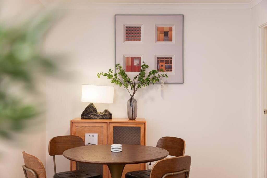 A Wabi-Sabi Style Apartment at City