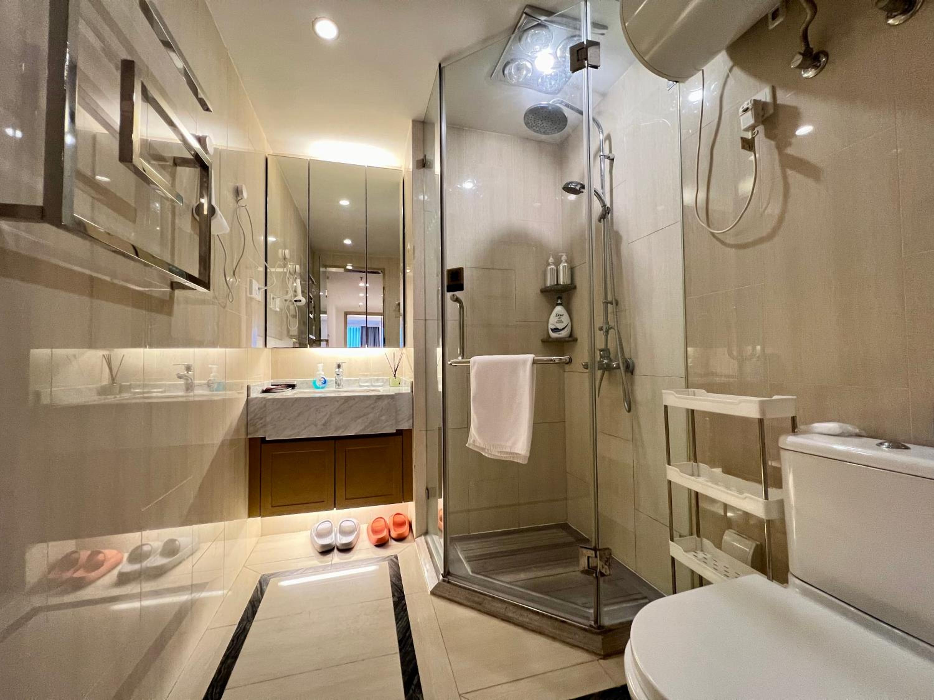 Shanghai Lerongju Boutique Apartment Metro Line 8 20meter