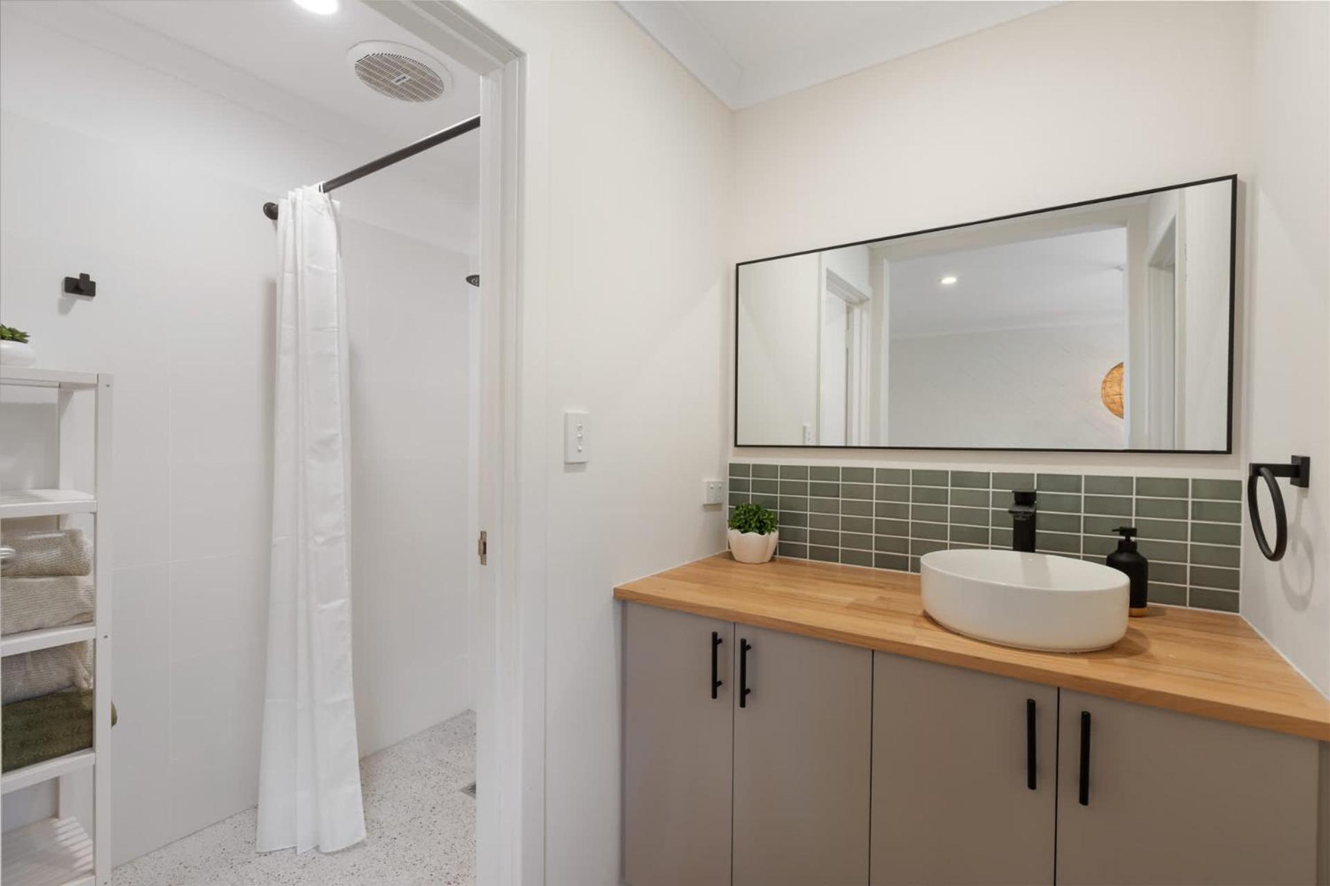 The Beach House 64 Neighbour Ave Goolwa Beach - No Linen Included