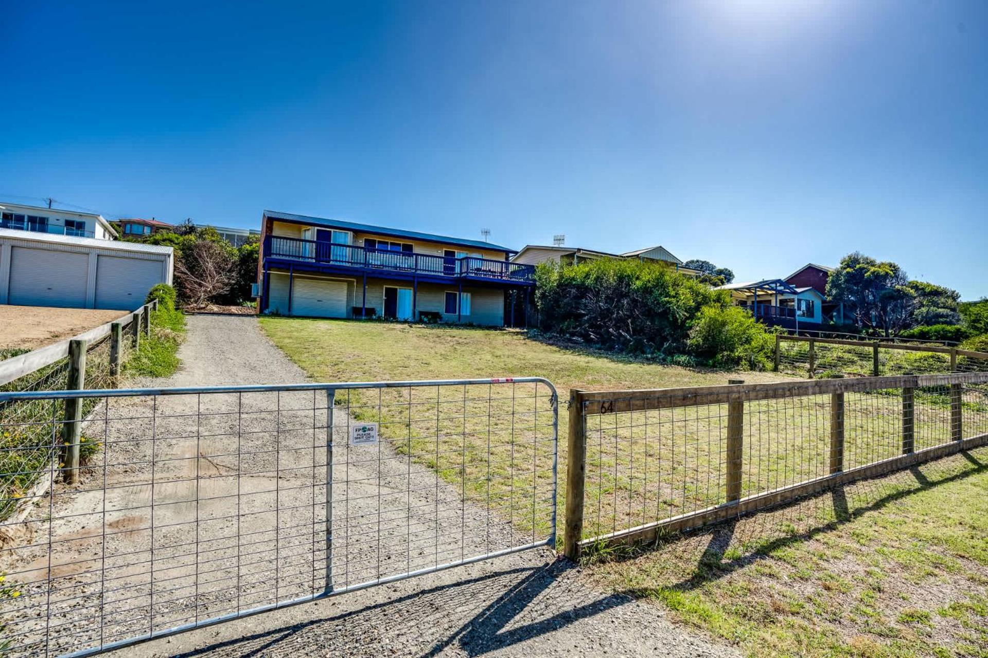 The Beach House 64 Neighbour Ave Goolwa Beach - No Linen Included