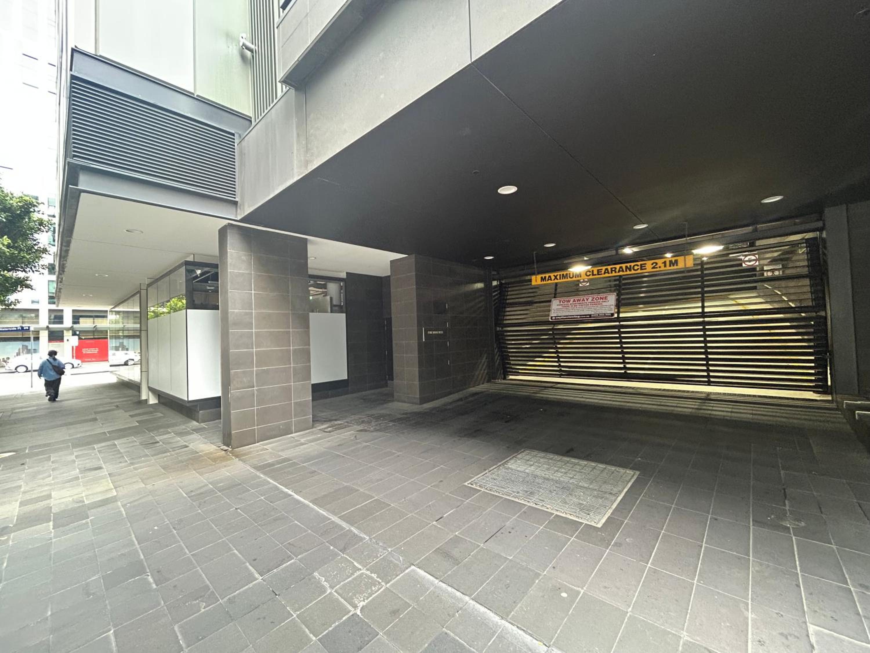 Immaculate 1BR apt in Docklands Pool Free Parking