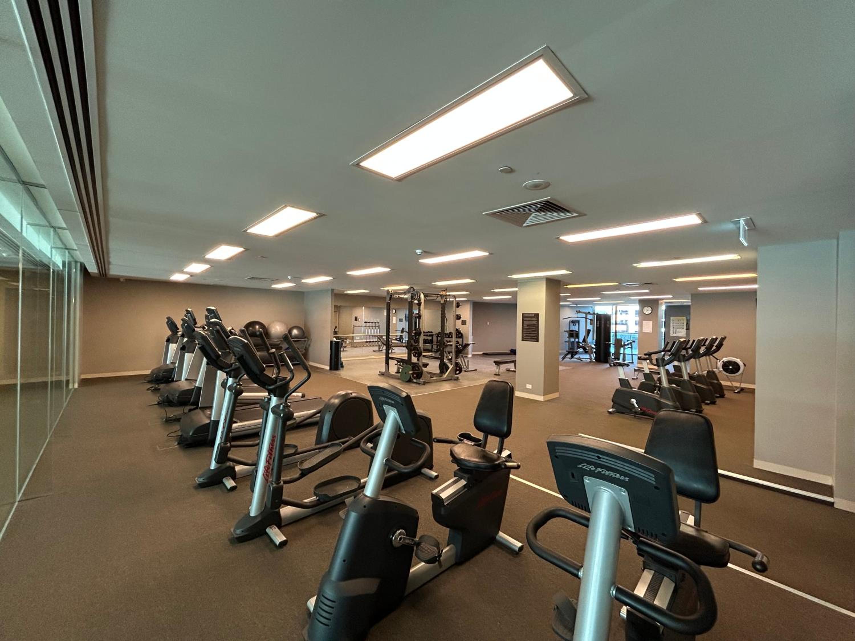 Immaculate 1BR apt in Docklands Pool Free Parking