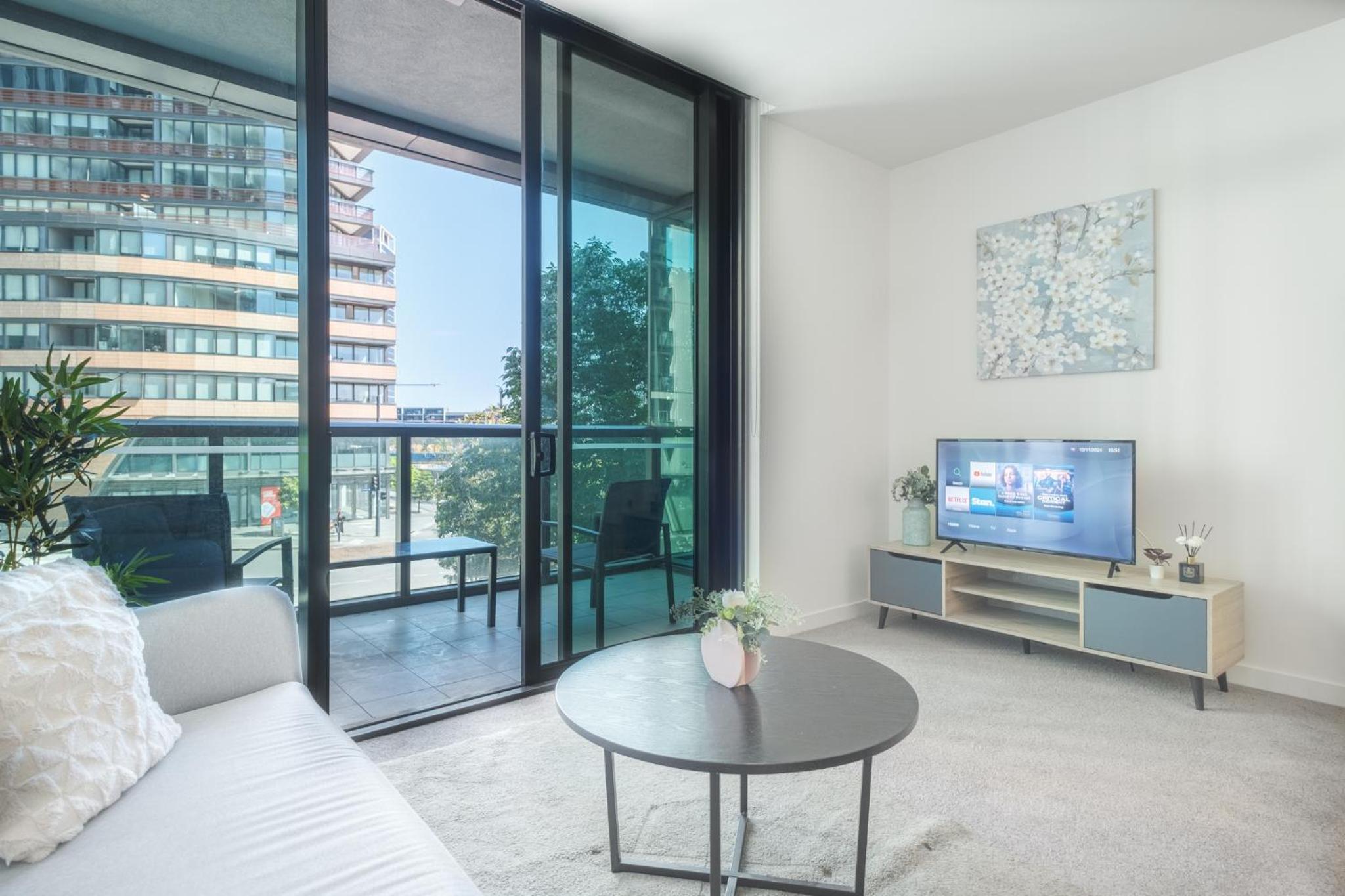 Immaculate 1BR apt in Docklands Pool Free Parking