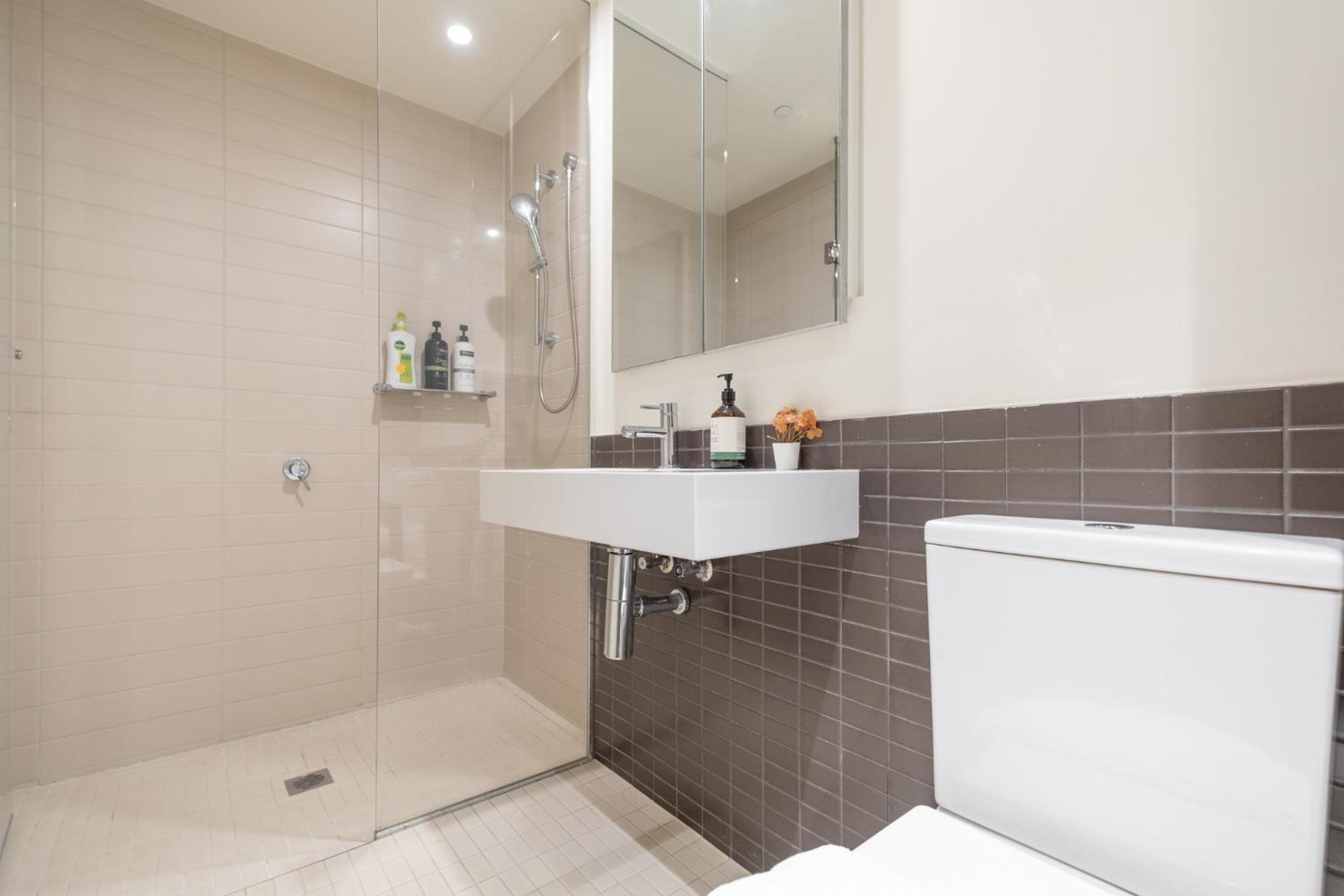 Immaculate 1BR apt in Docklands Pool Free Parking