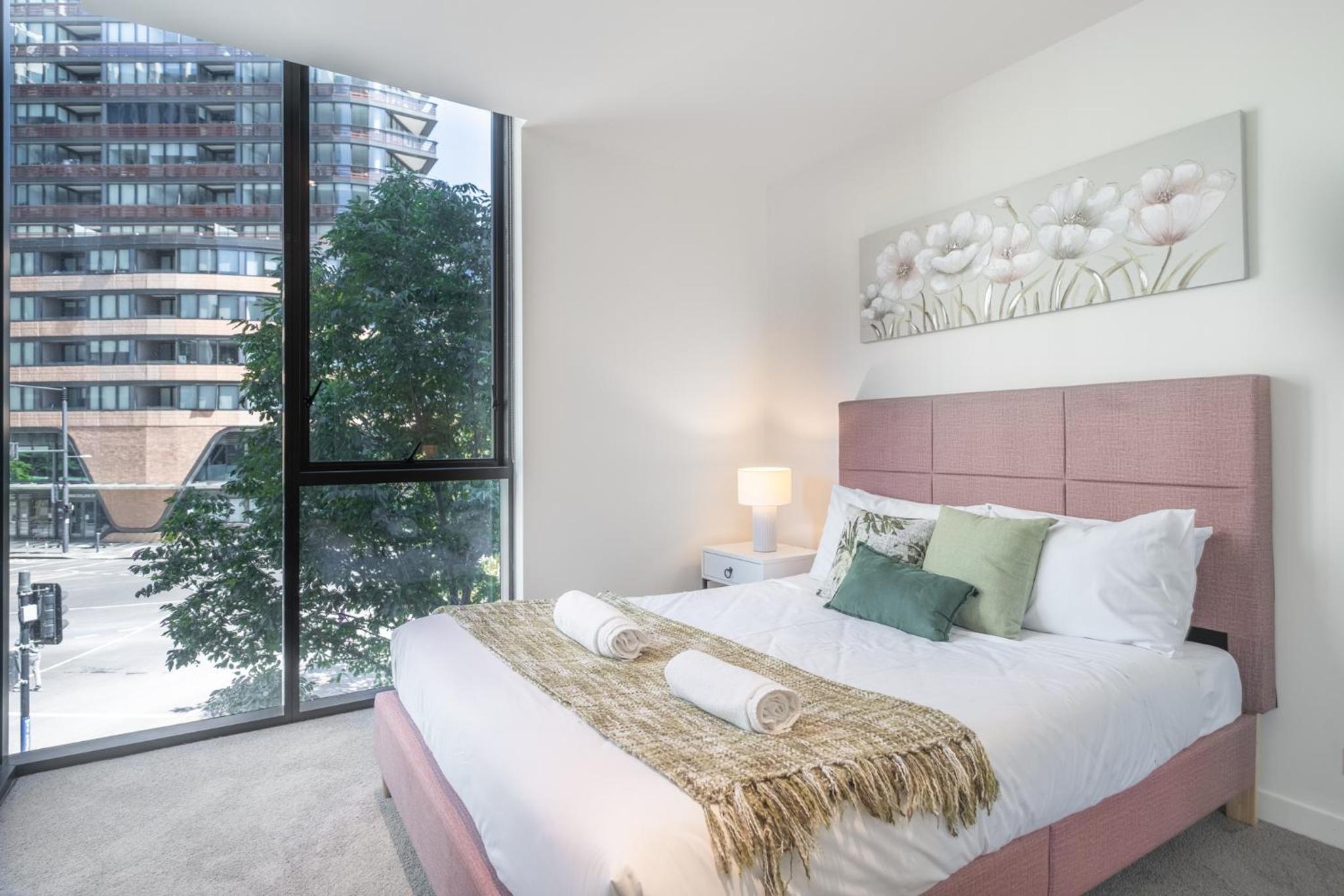 Immaculate 1BR apt in Docklands Pool Free Parking