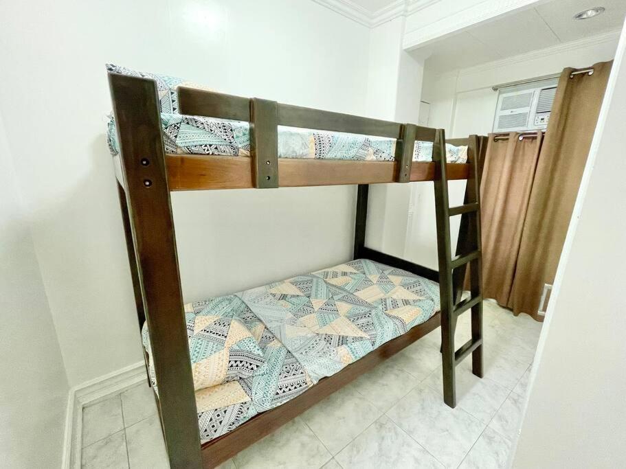 SPACIOUS Prime Location with FREE Parking view 4