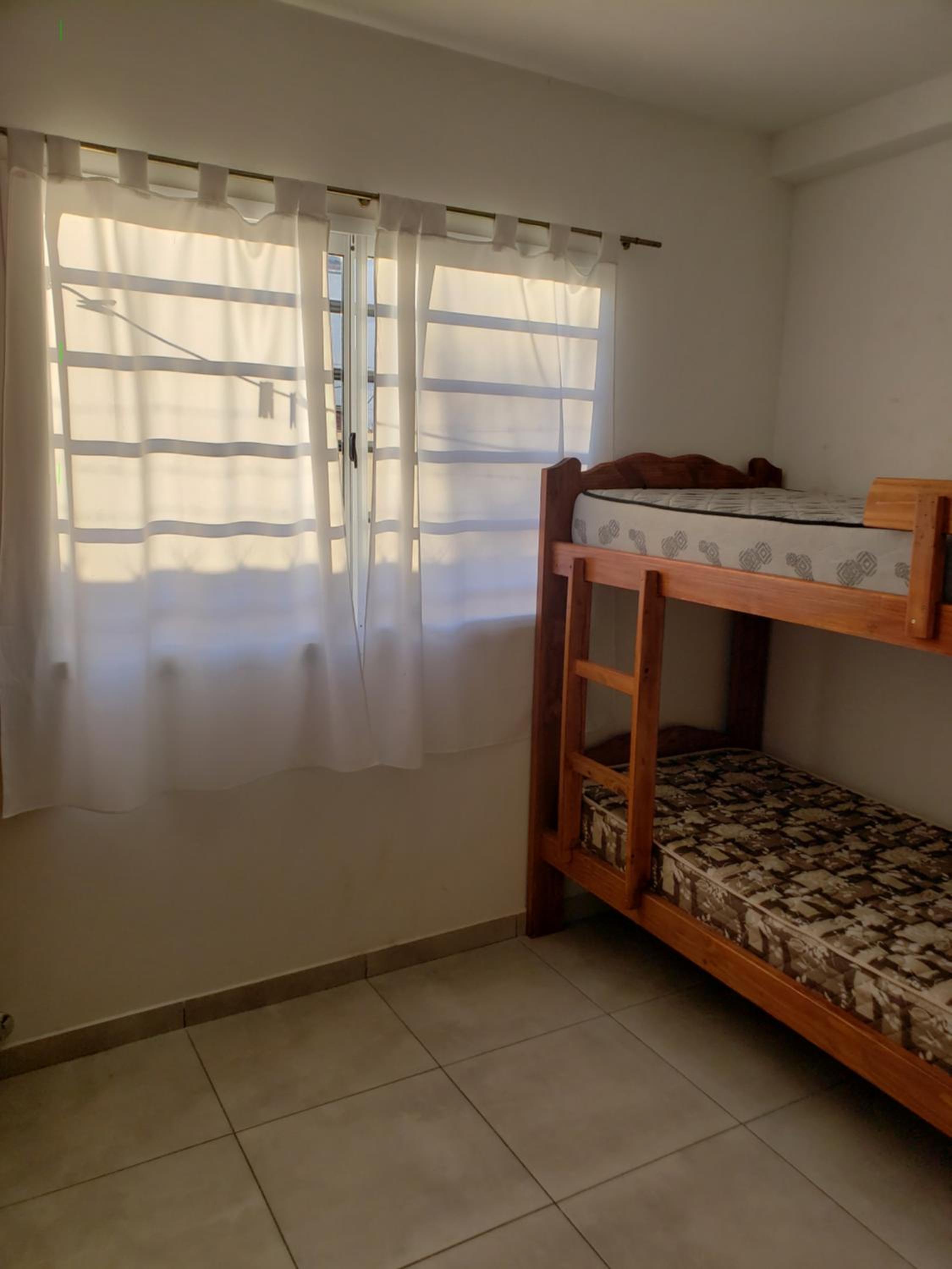 Alquilo Hermosos departamentos en las toninas de lunes a lunes ubicado 3 cuadras de la playa y 2 de centro